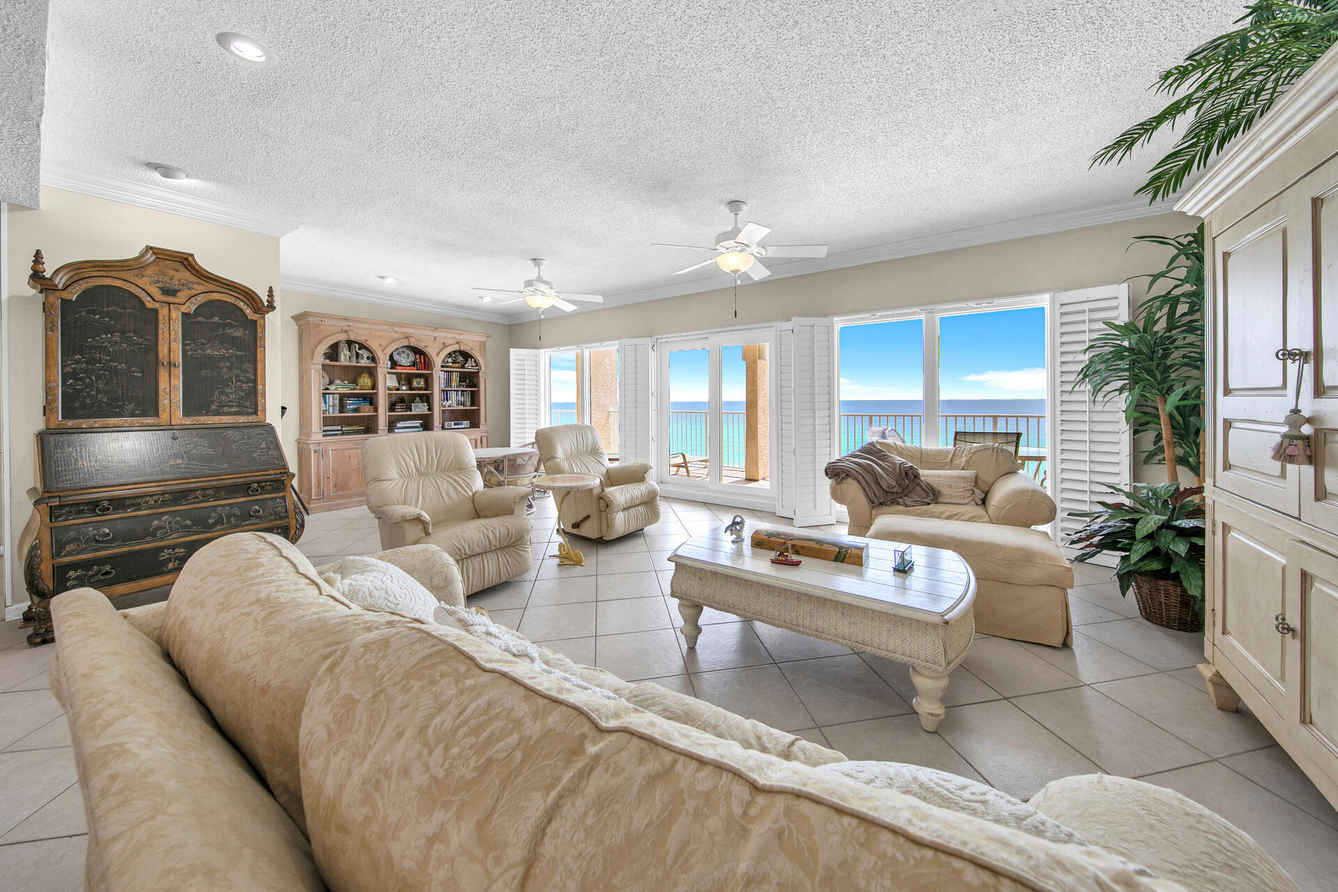 BEACH HOUSE CONDO PH 2 - Residential