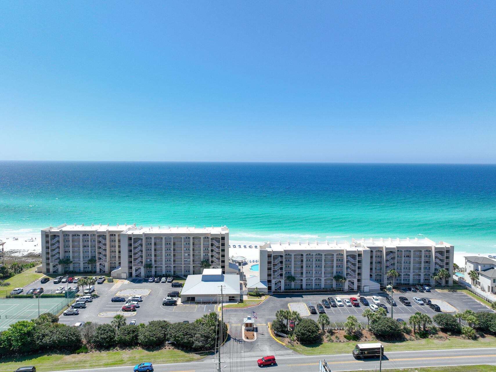 BEACH HOUSE CONDO PH 2 - Residential