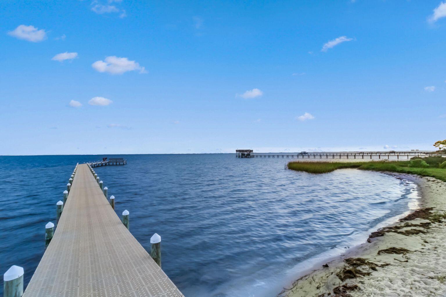 LIGHTHOUSE POINTE - Residential
