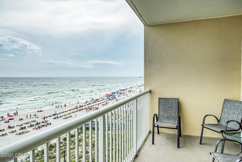 MAJESTIC BEACH TOWERS II - Residential
