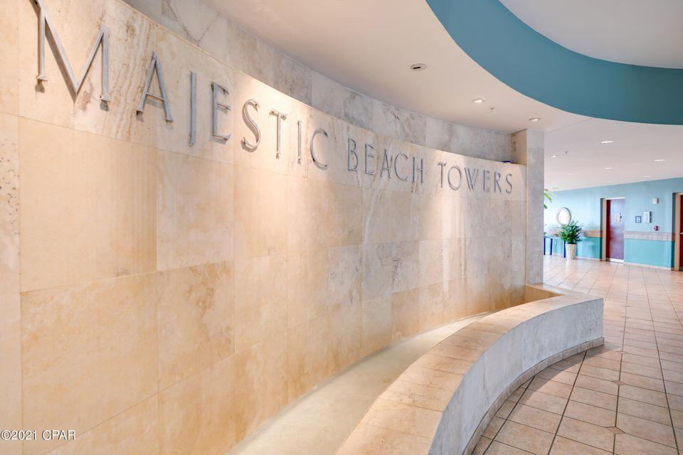 MAJESTIC BEACH TOWERS II - Residential