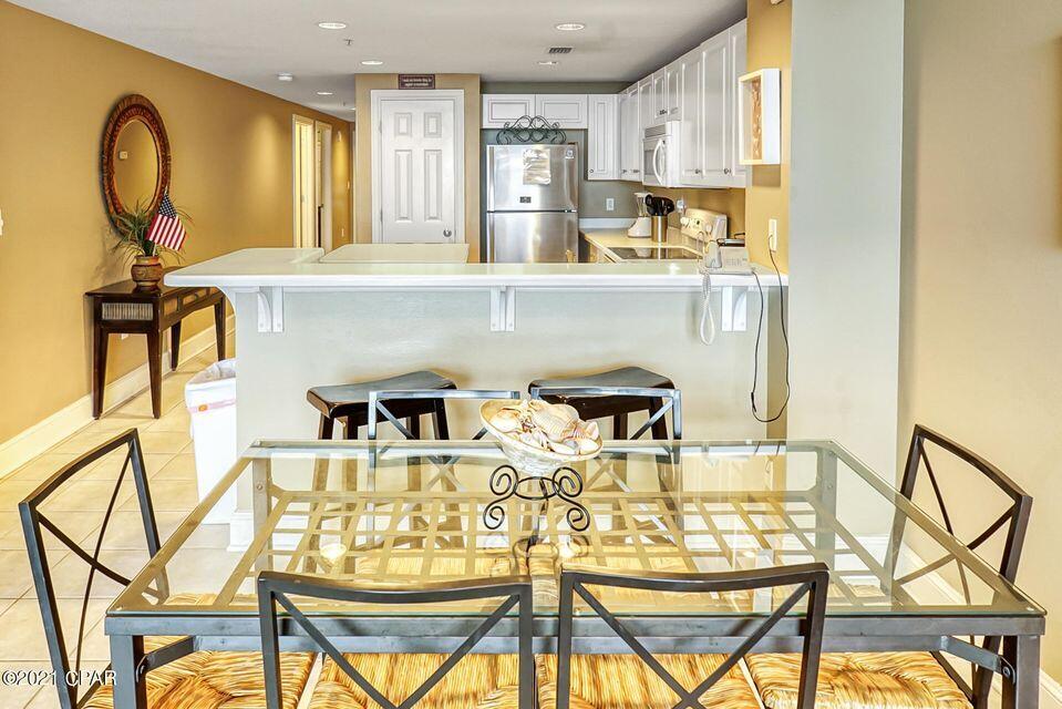 MAJESTIC BEACH TOWERS II - Residential