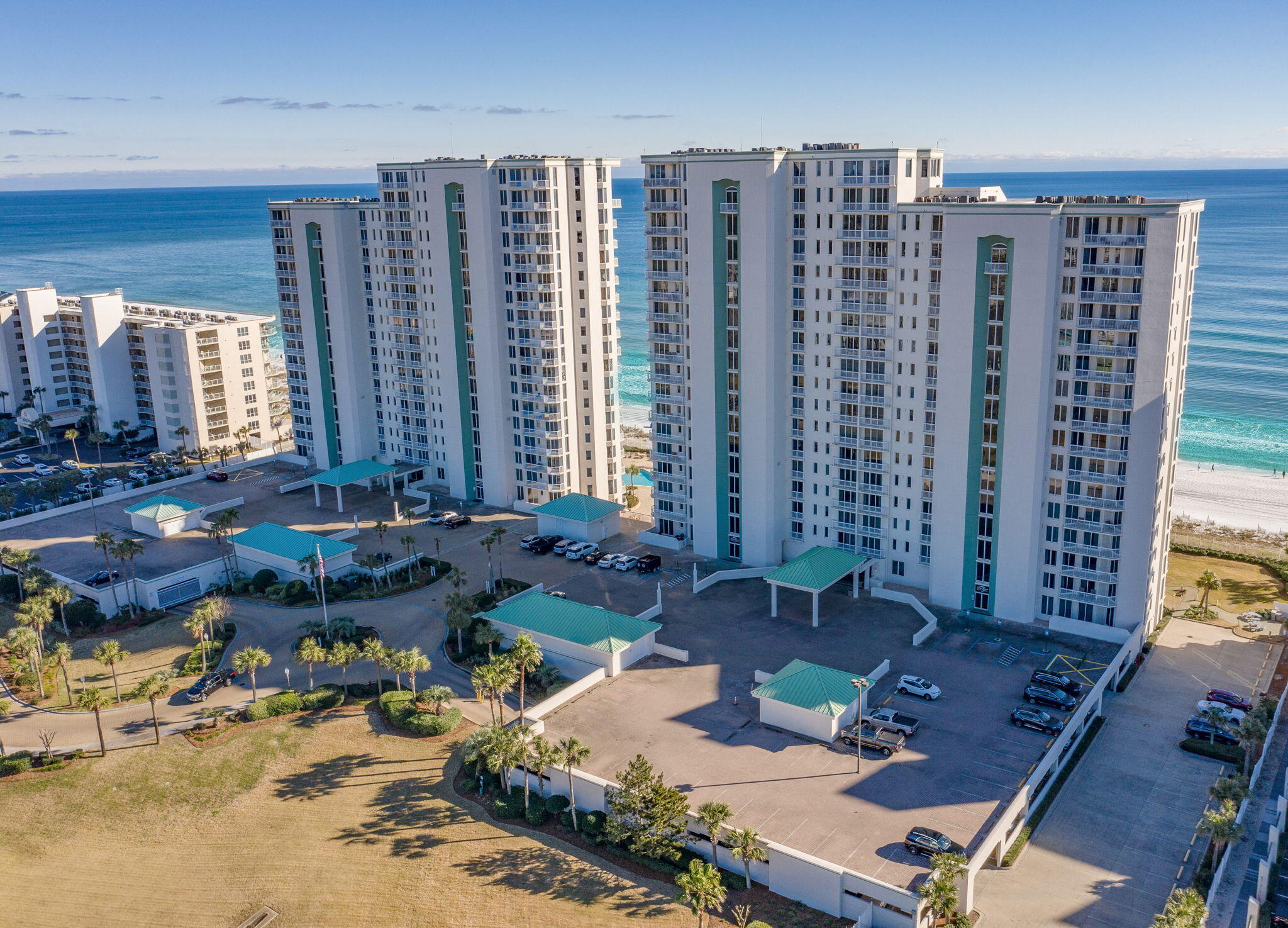 SILVER BEACH TOWERS - Residential