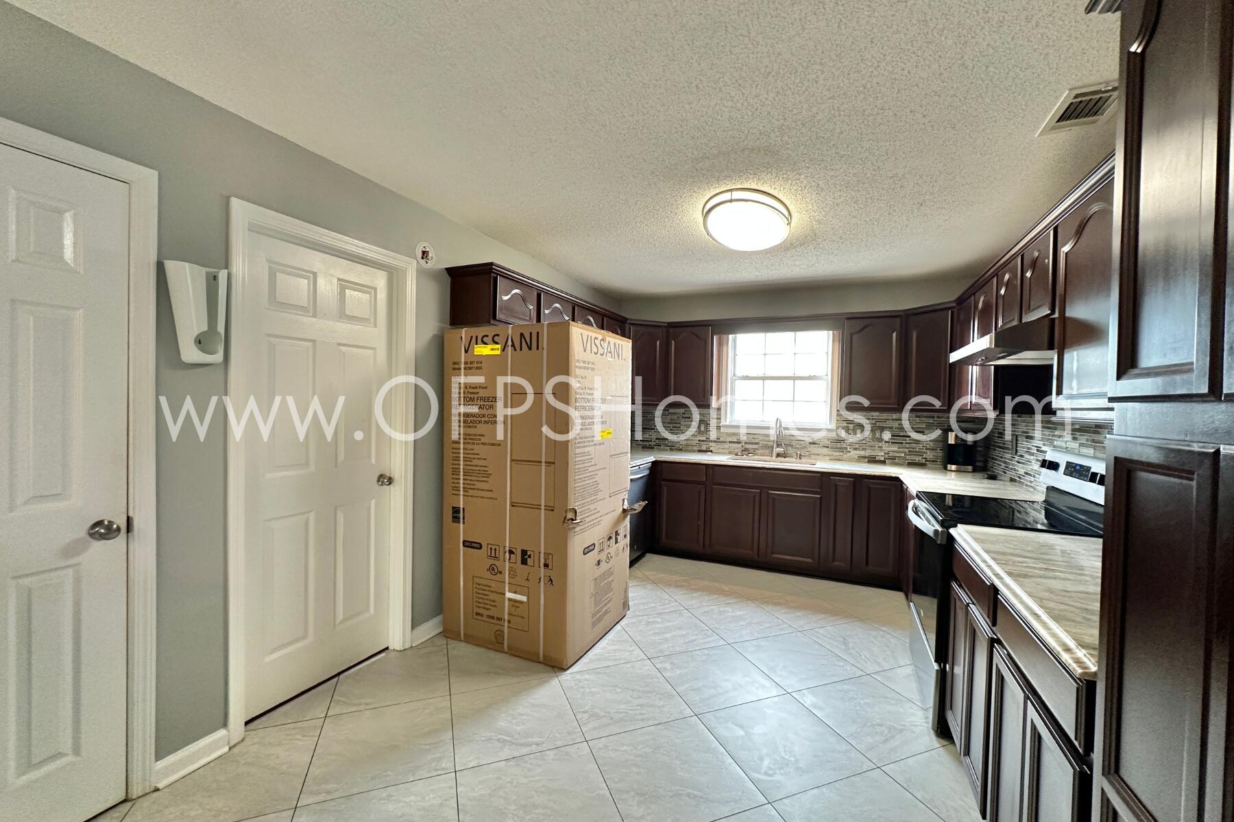 PARK PLACE 5 - Residential Lease