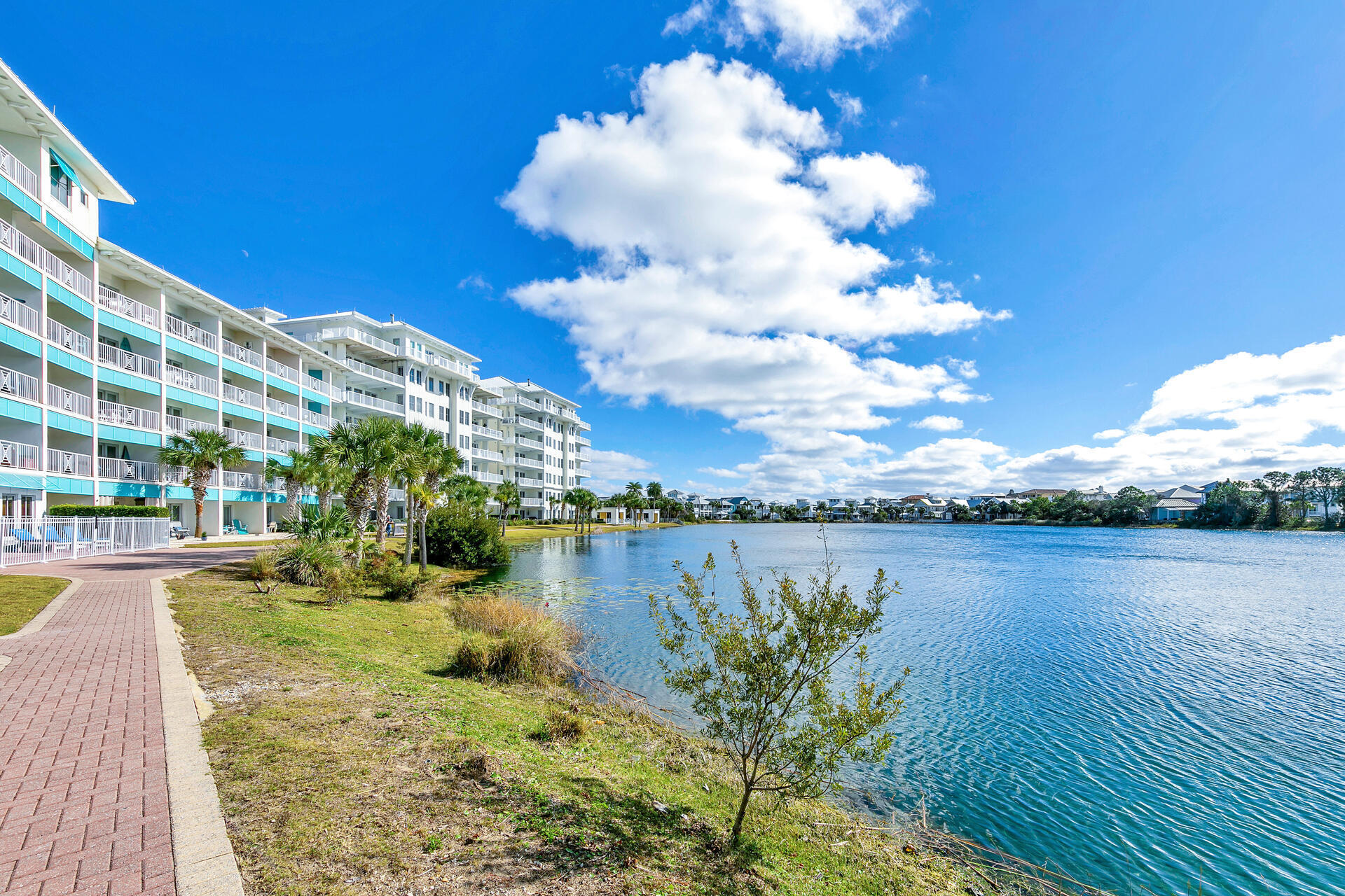 Carillon Beach Inn - Residential