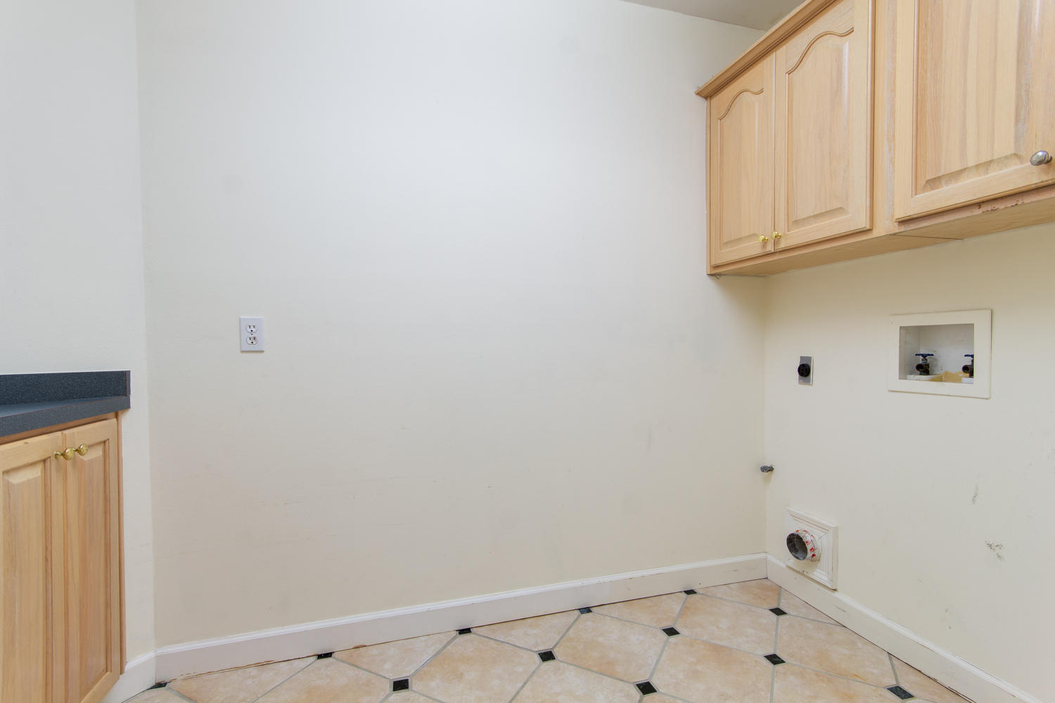 EMERALD BAY PH 1A - Residential Lease
