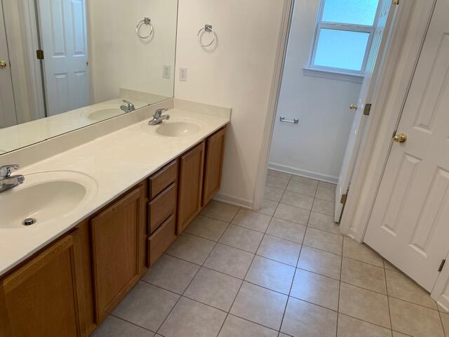 PORT DIXIE - Residential Lease