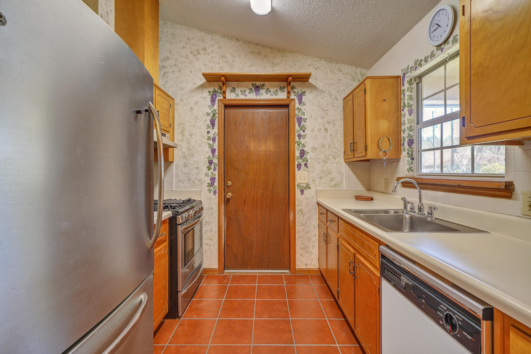 PINE MEADOWS 2ND ADDN - Residential