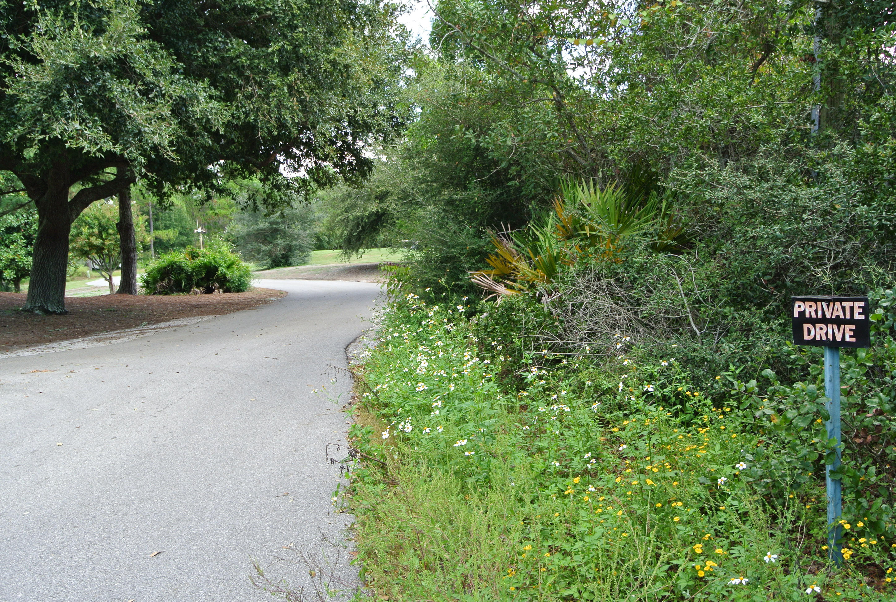 COUNTRY CLUB ESTATES - Land