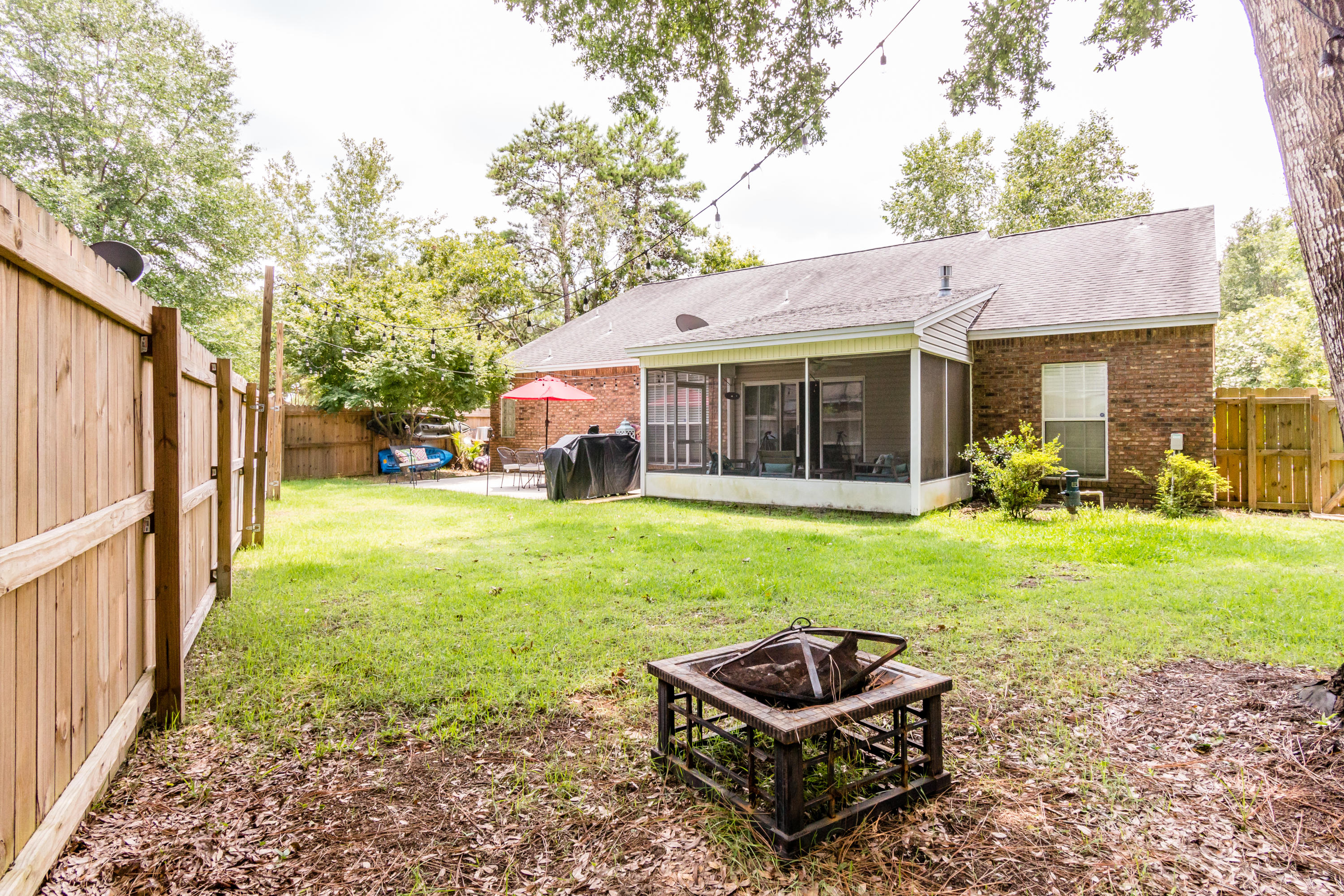 PARKWOOD SQUARE PH 1 - Residential Lease