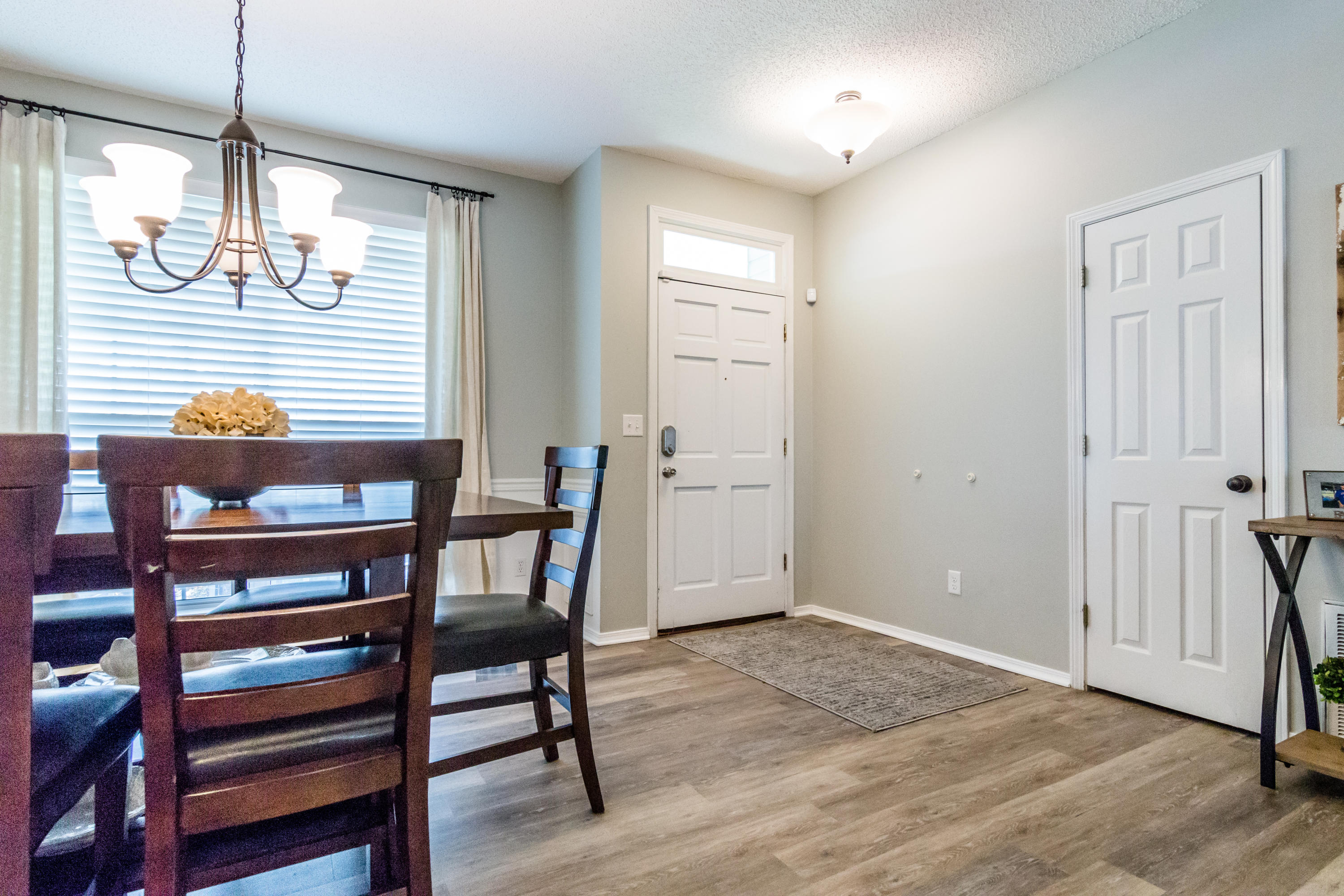 PARKWOOD SQUARE PH 1 - Residential Lease