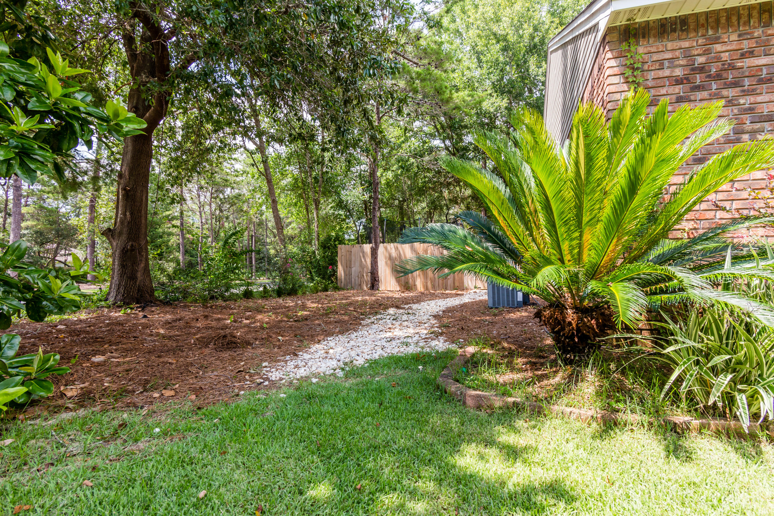 PARKWOOD SQUARE PH 1 - Residential Lease