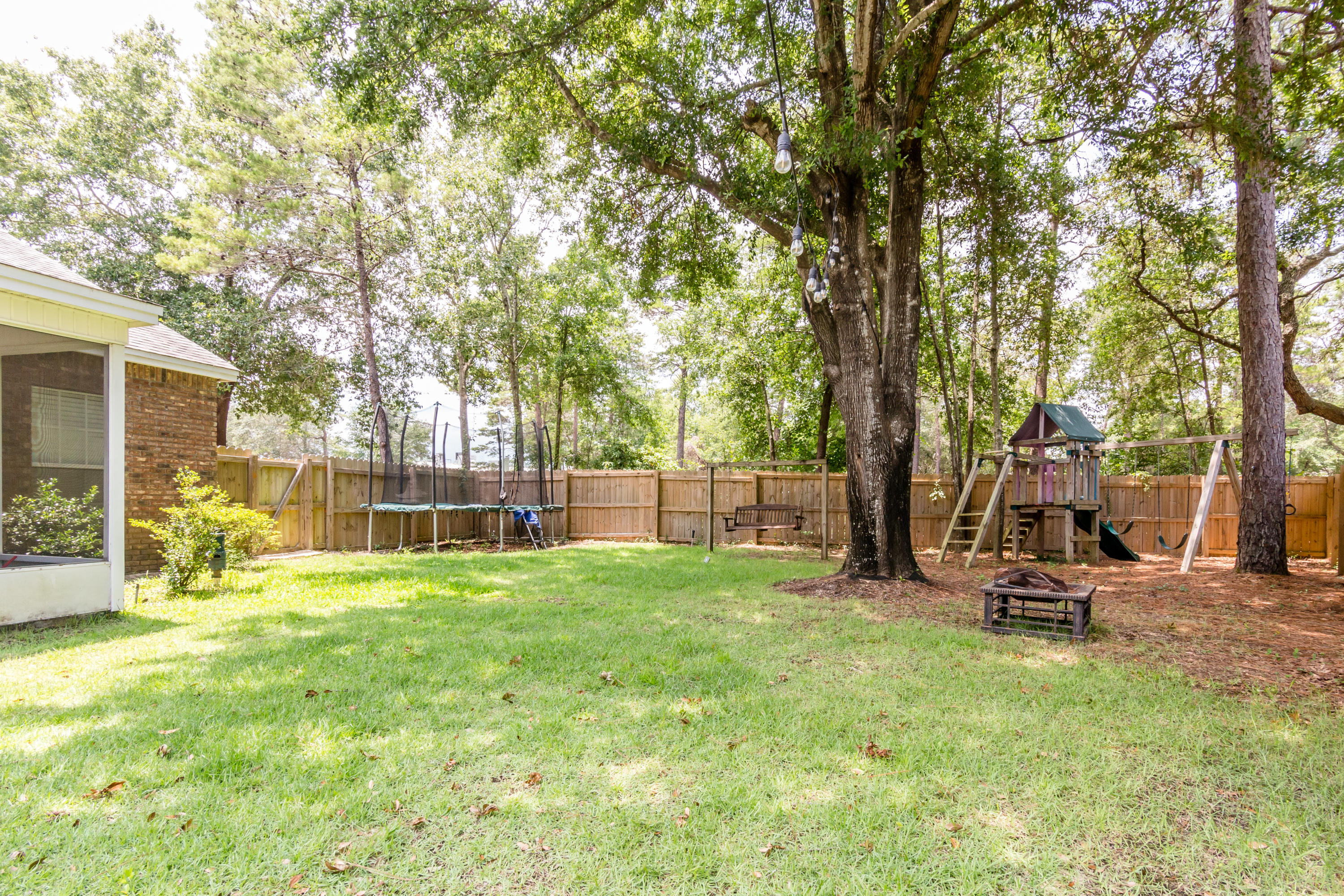 PARKWOOD SQUARE PH 1 - Residential Lease