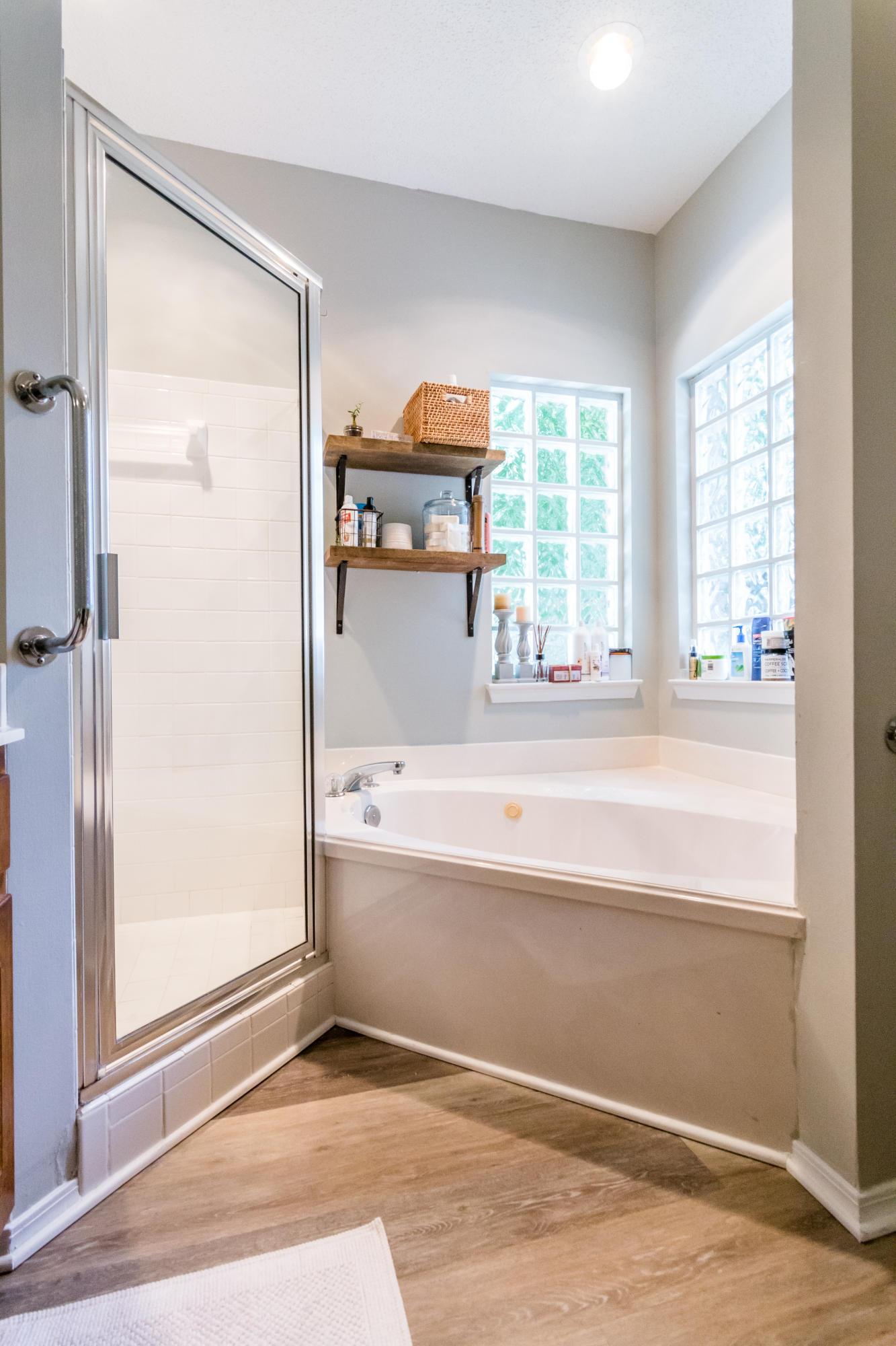 PARKWOOD SQUARE PH 1 - Residential Lease