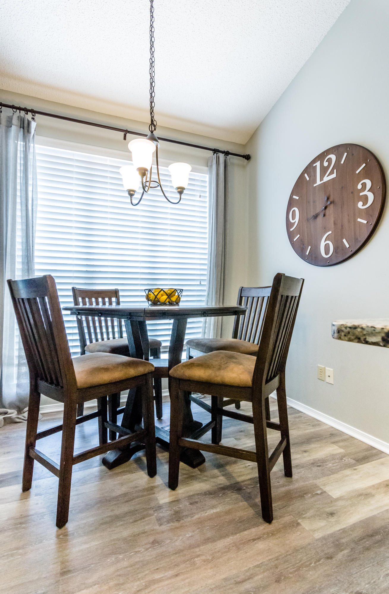 PARKWOOD SQUARE PH 1 - Residential Lease
