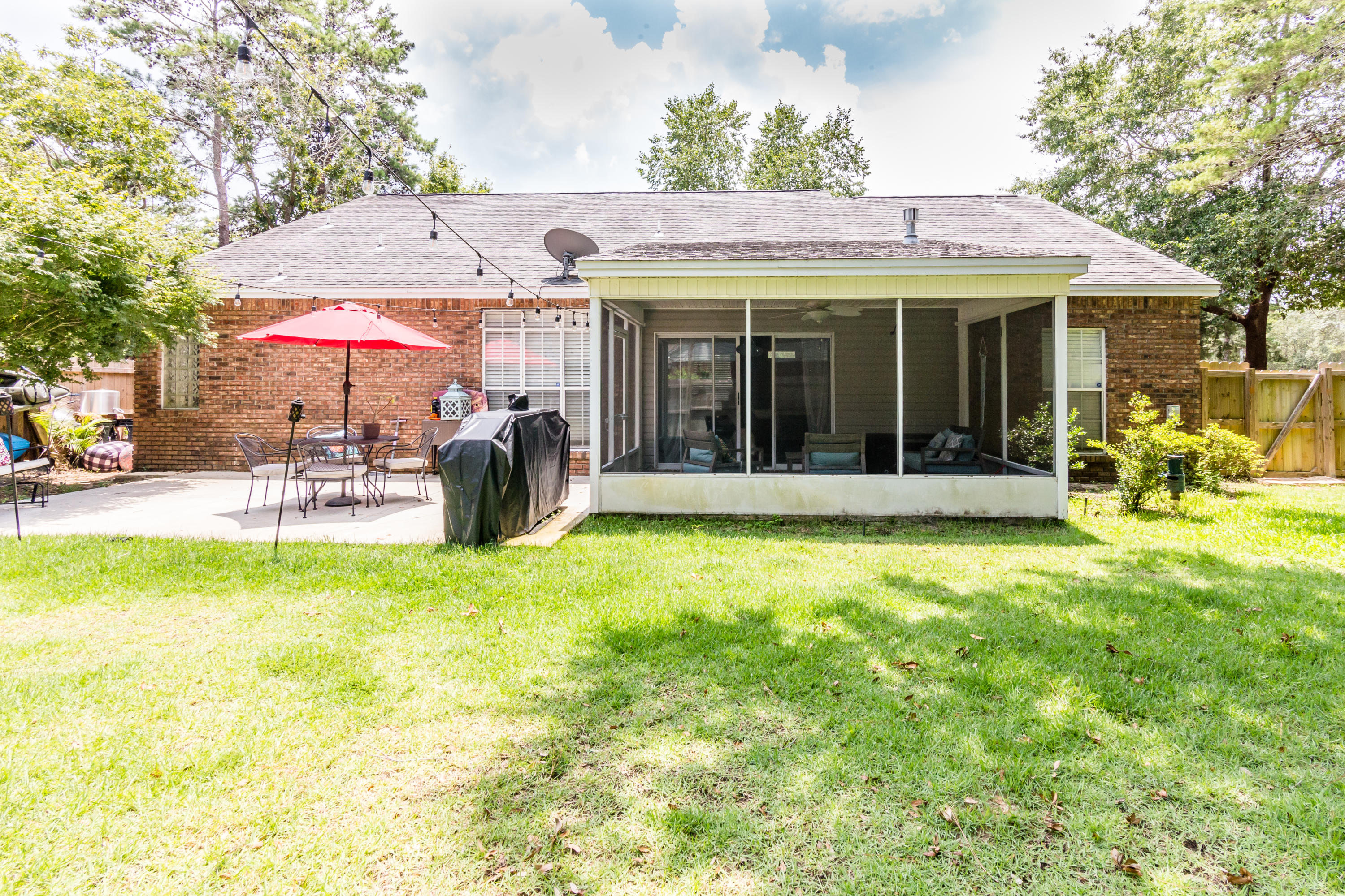 PARKWOOD SQUARE PH 1 - Residential Lease
