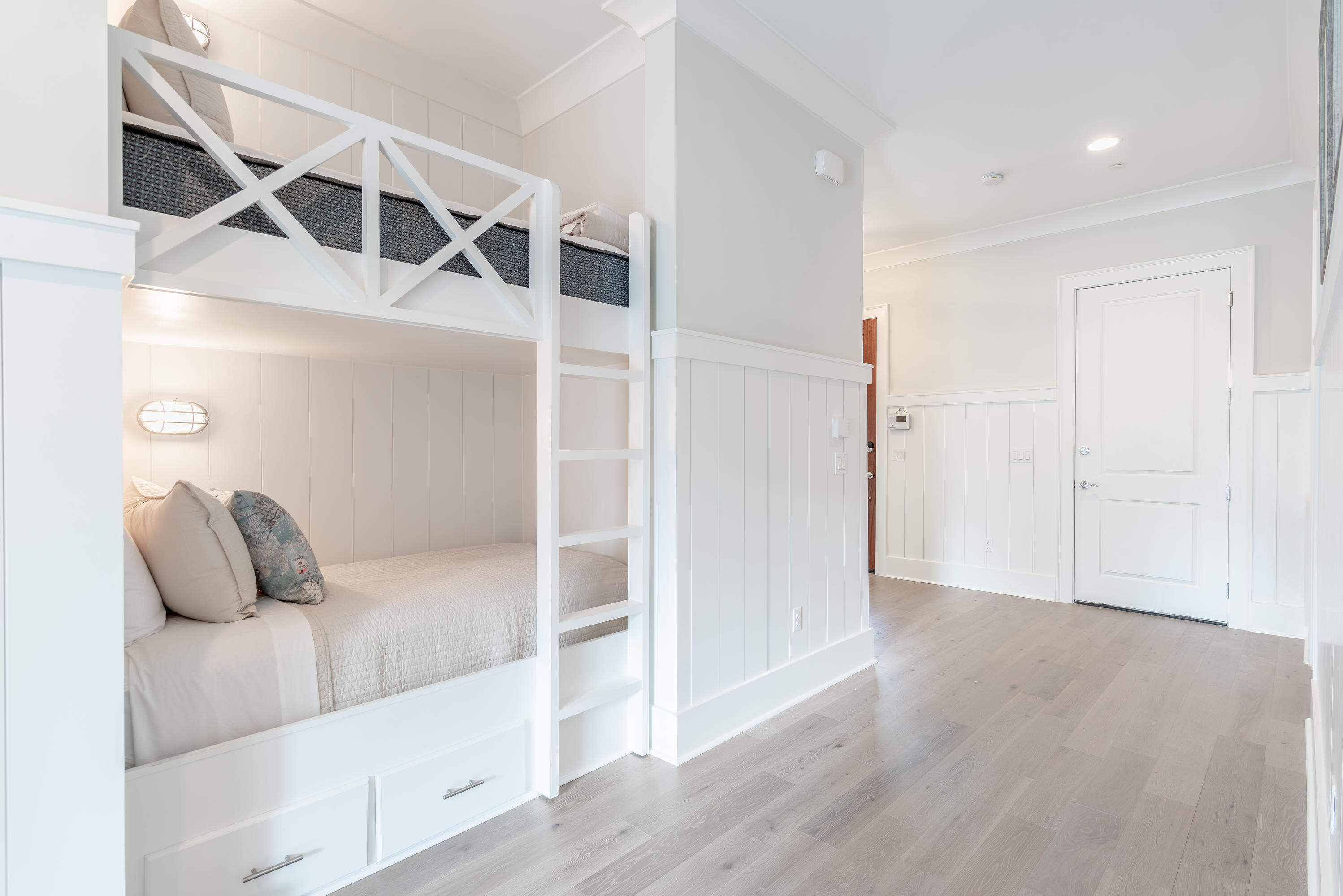 GULF SHORE MANOR - Residential