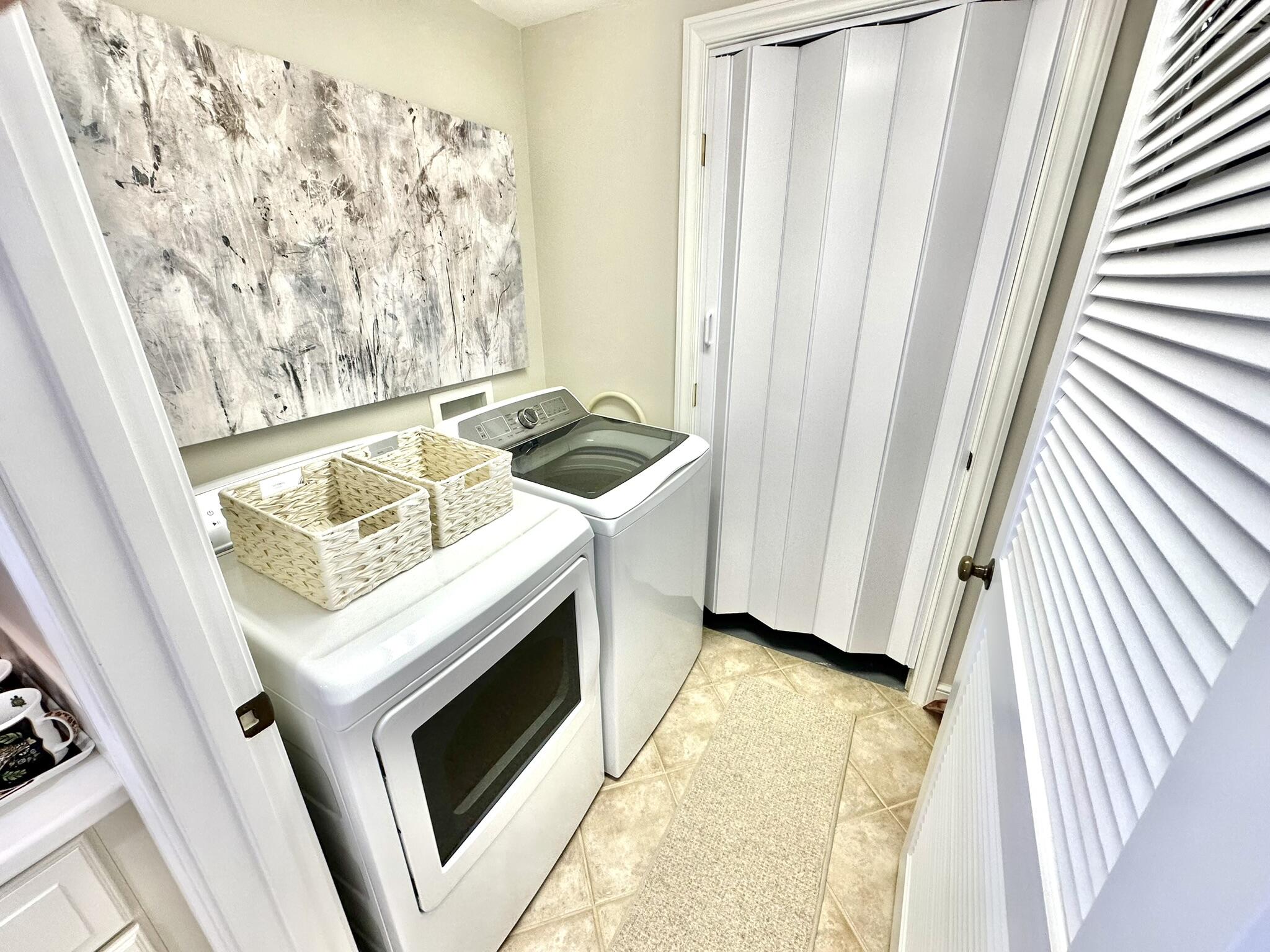 SOUTHWINDS III - Residential