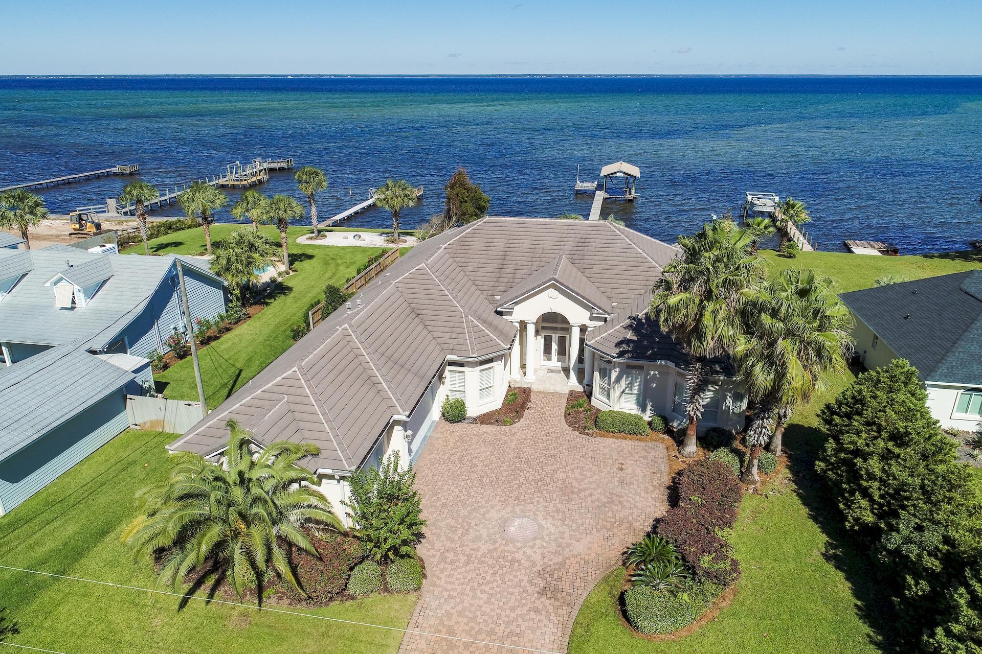 HOLIDAY SHORES ESTATES - Residential
