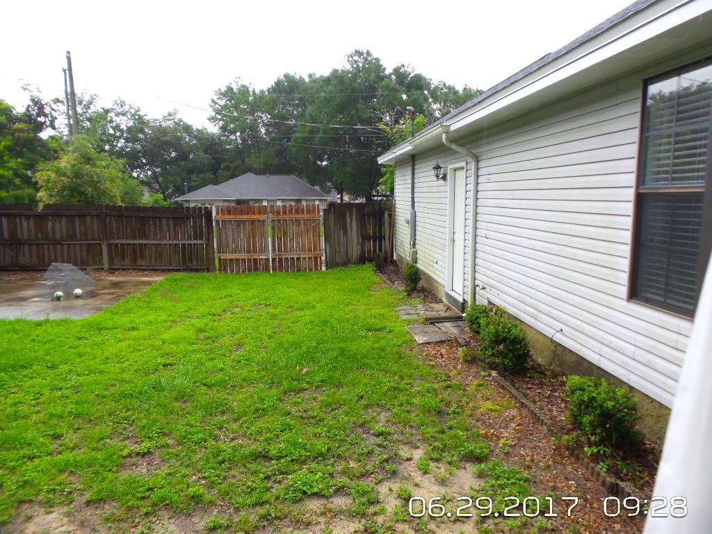 SHOAL TERRACE ESTATES - Residential Lease