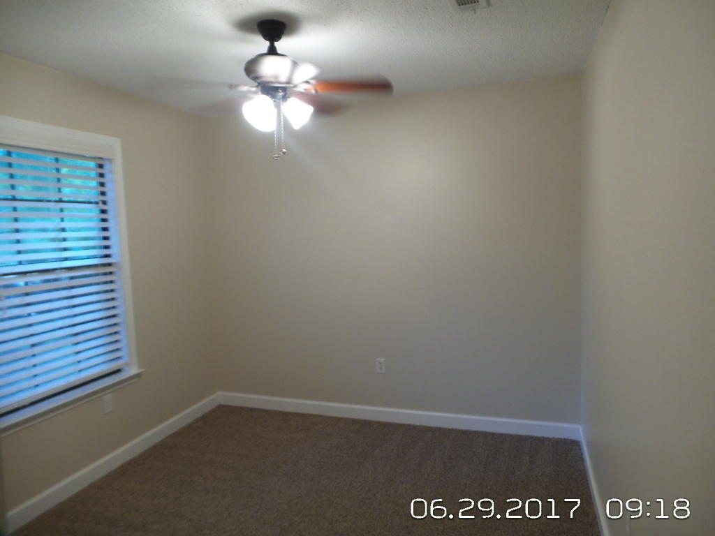 SHOAL TERRACE ESTATES - Residential Lease