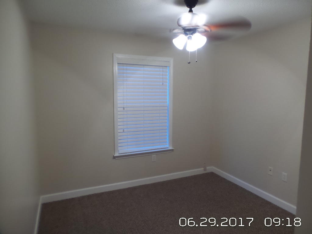 SHOAL TERRACE ESTATES - Residential Lease