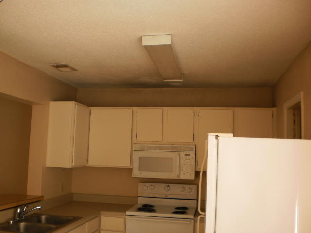 INDIAN HILLS - Residential Lease