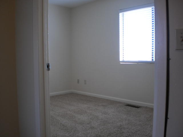 INDIAN HILLS - Residential Lease