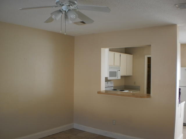 INDIAN HILLS - Residential Lease
