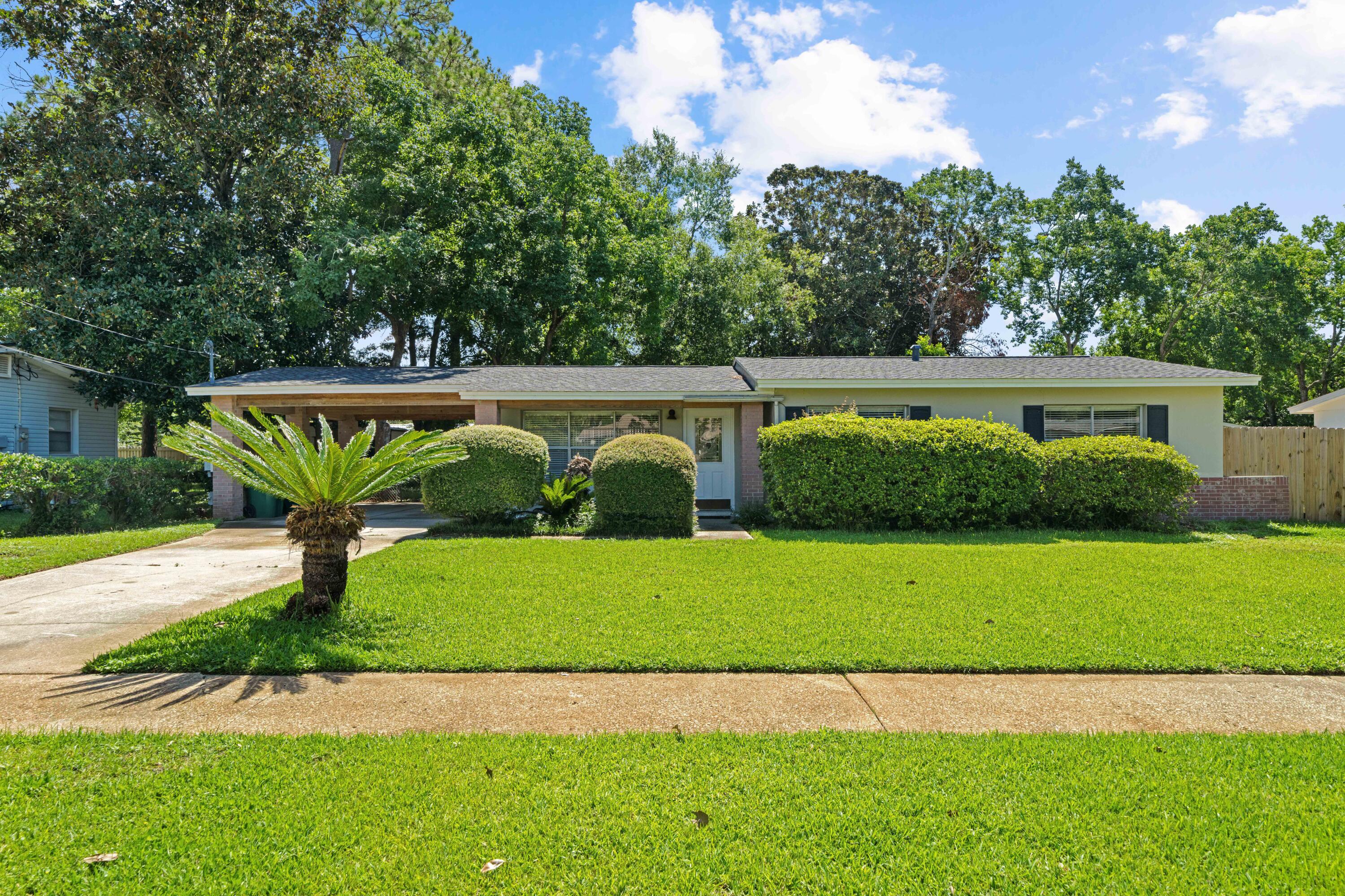 OAK TREE PARK - Residential