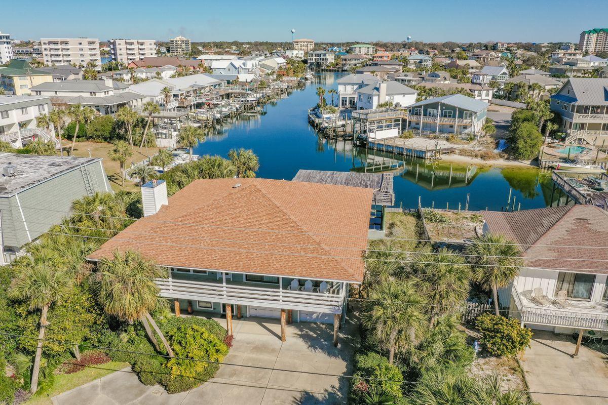 HOLIDAY ISLE - Residential