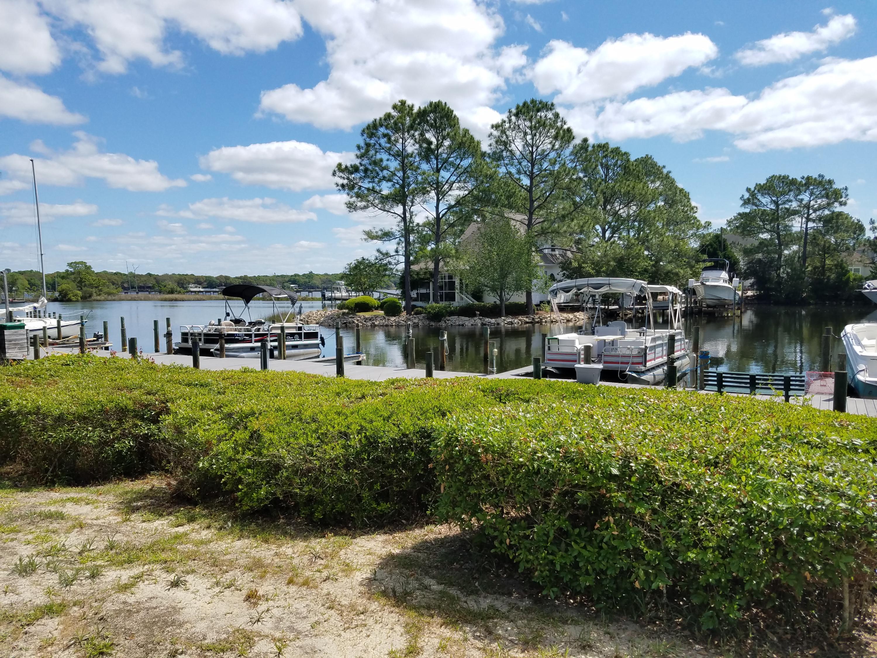 ROCKY BAYOU T/H - Residential Lease