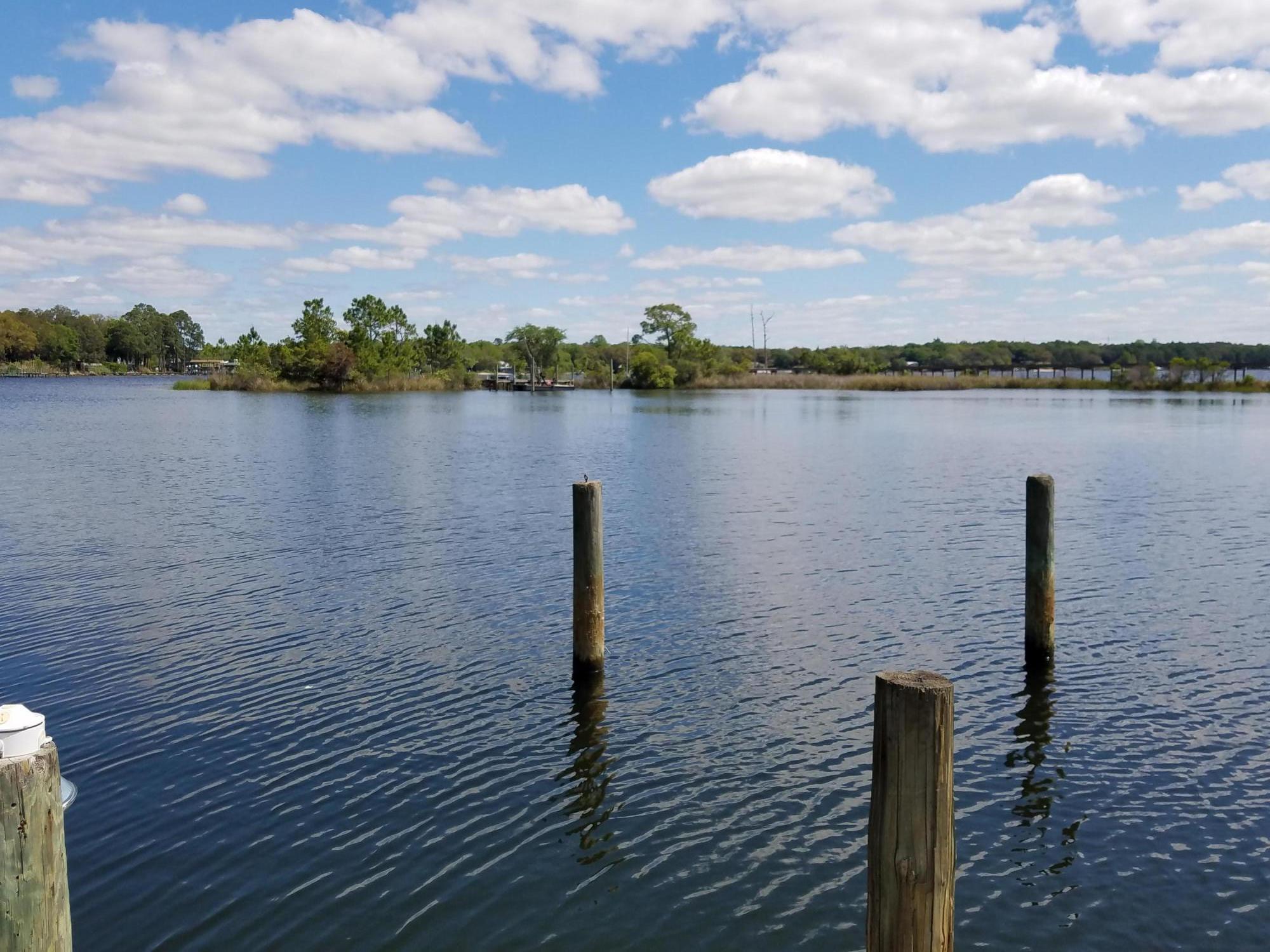ROCKY BAYOU T/H - Residential Lease