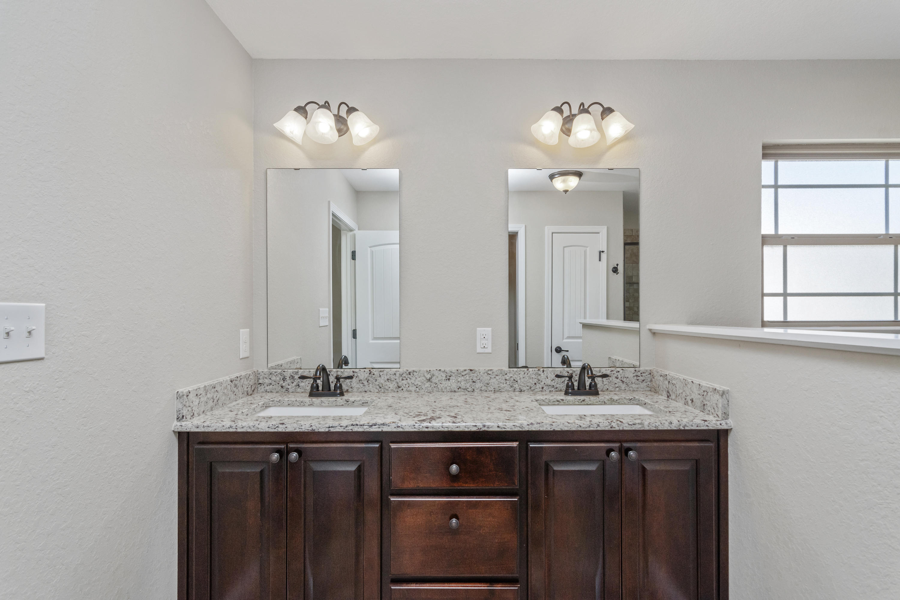 NAVARRE S/D 2ND ADDN - Residential