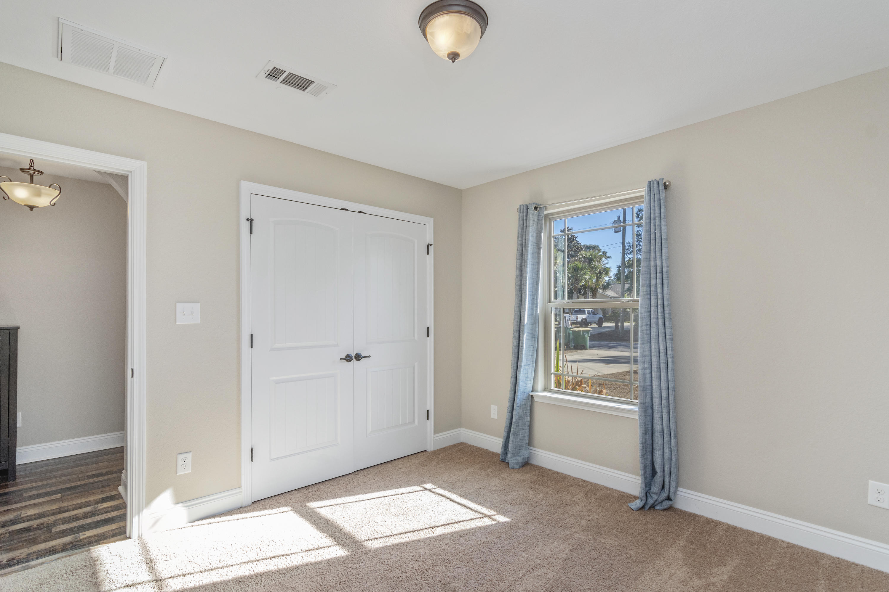NAVARRE S/D 2ND ADDN - Residential