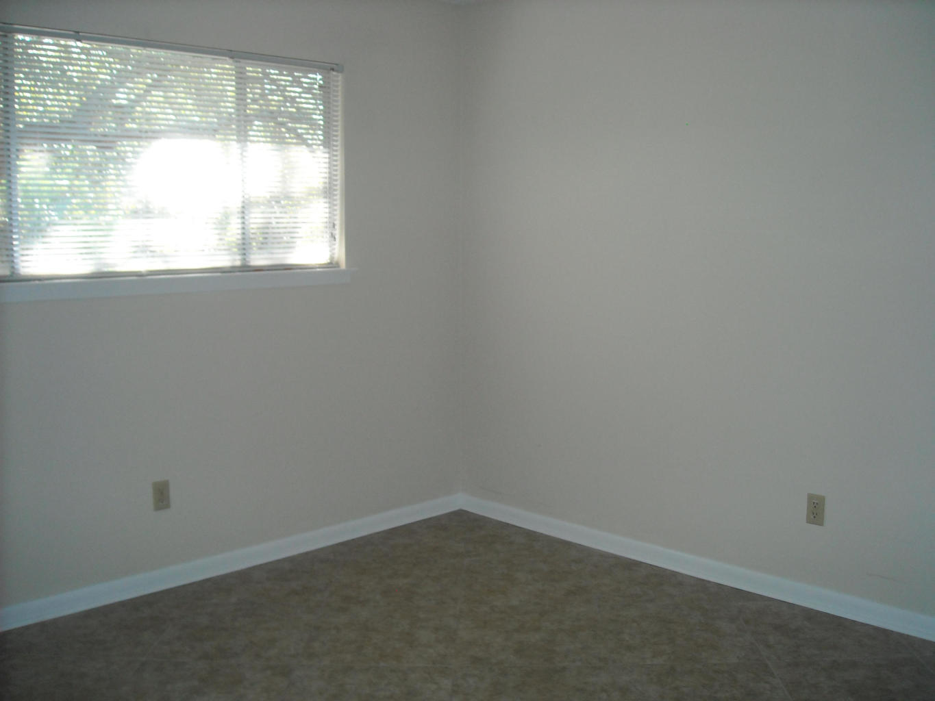 Port Dixie - Residential Lease