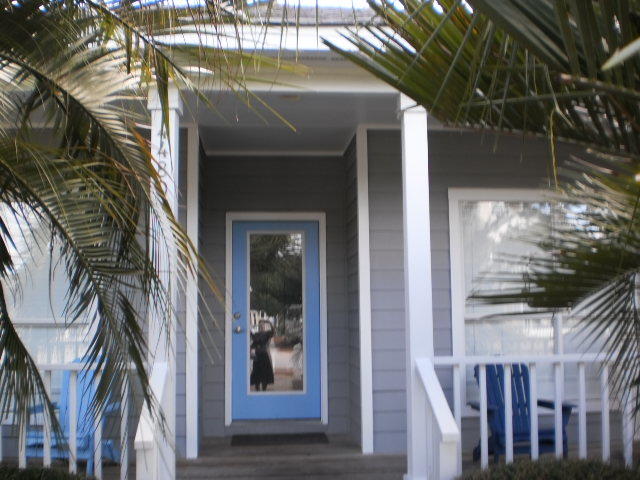 Fully furnished cottage for 12 months lease. Desirable Crystal Beach location with a community swimming pool. Fully furnished 3 bedroom within a short walk to the Gulf of Mexico and our world famous beaches. Bring your flip flops and enjoy resort living for the next year. Pets may be considered. Smoking of any kind is not allowed.
