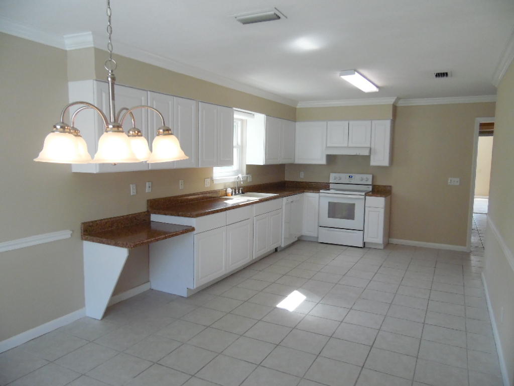 CALHOUN S/D TO DESTIN - Residential