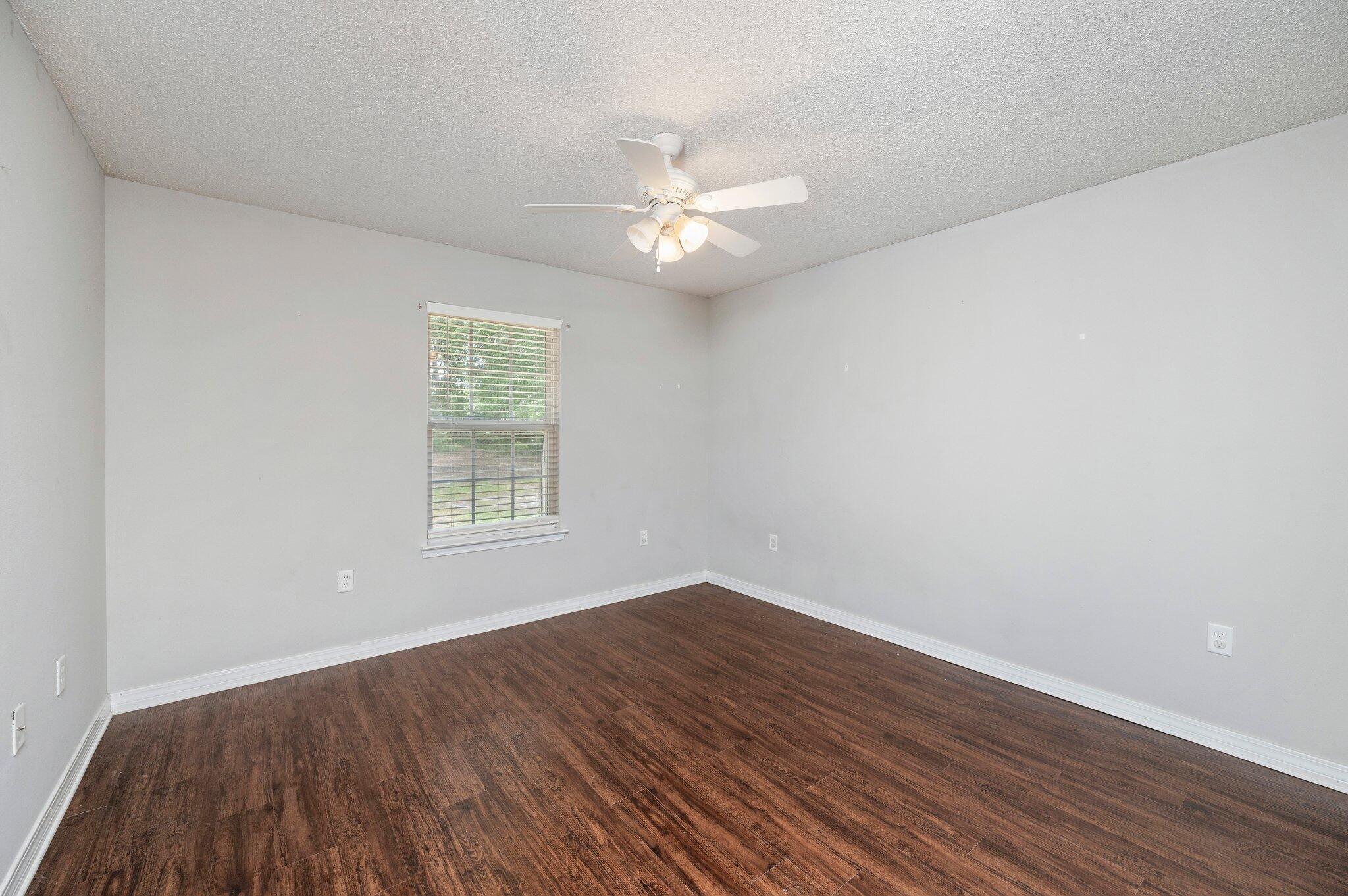 HIDDEN SPRINGS - Residential Lease