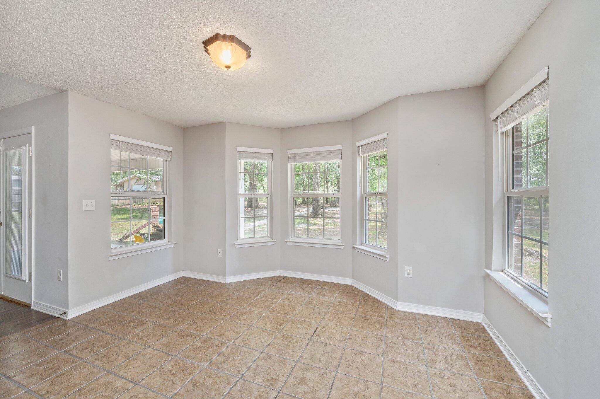 HIDDEN SPRINGS - Residential Lease