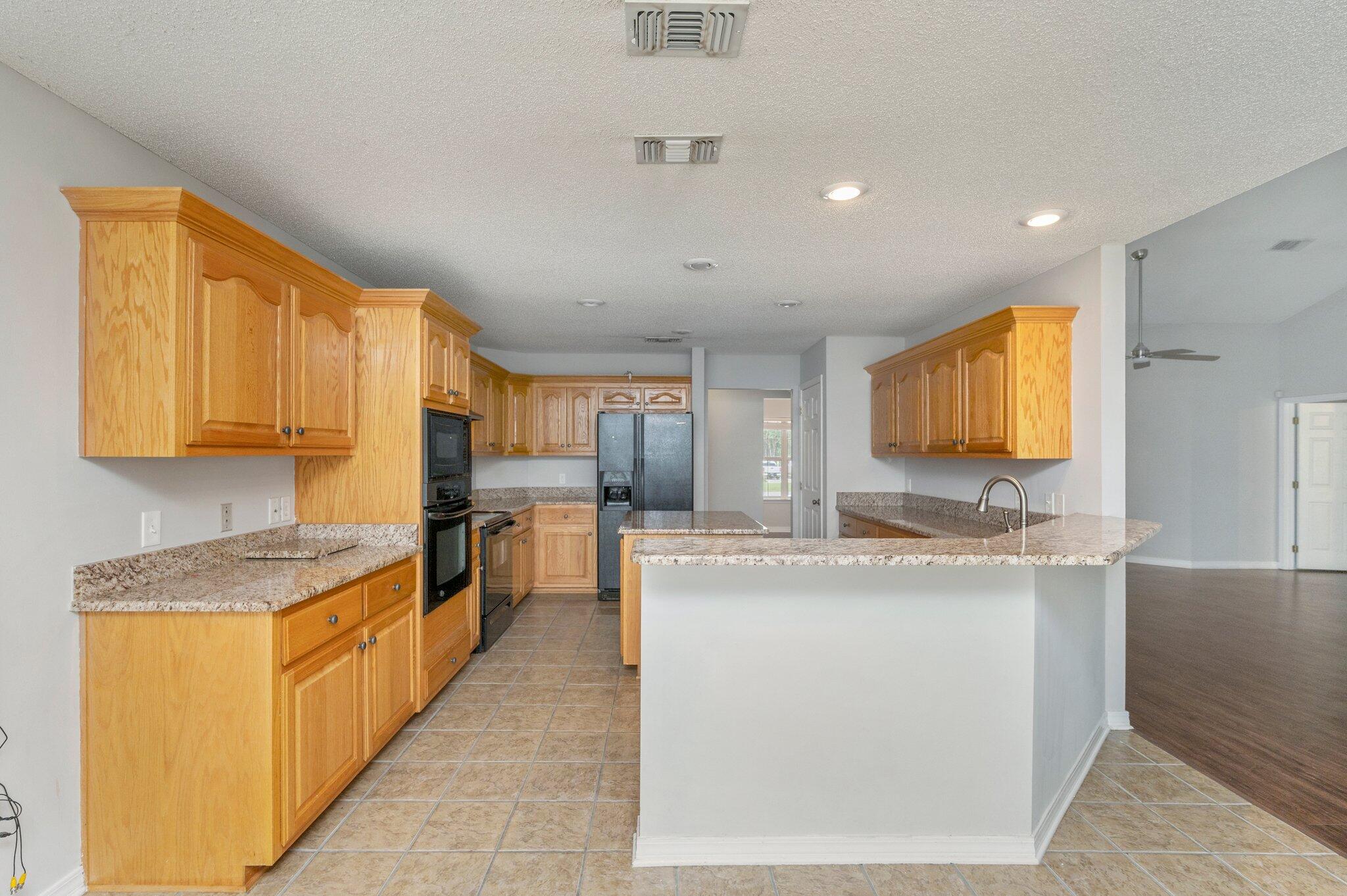 HIDDEN SPRINGS - Residential Lease