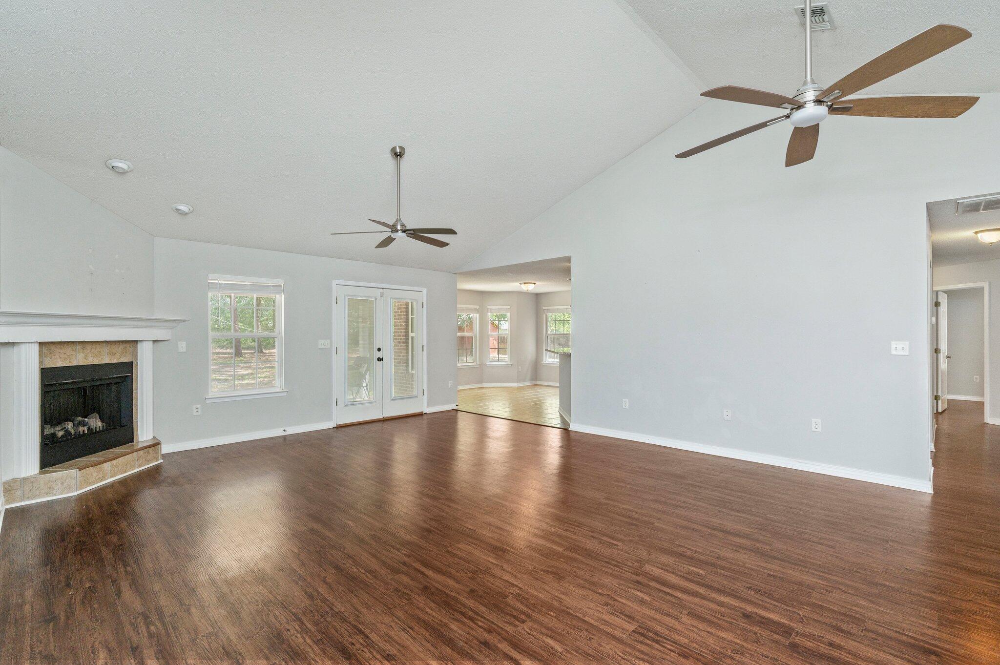 HIDDEN SPRINGS - Residential Lease