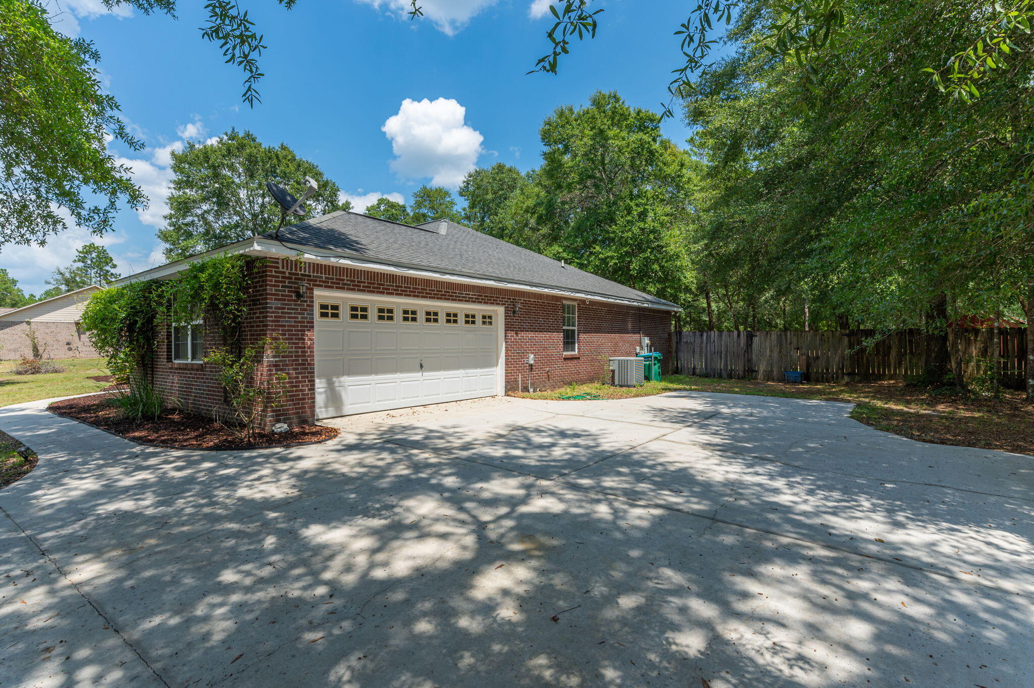 HIDDEN SPRINGS - Residential Lease
