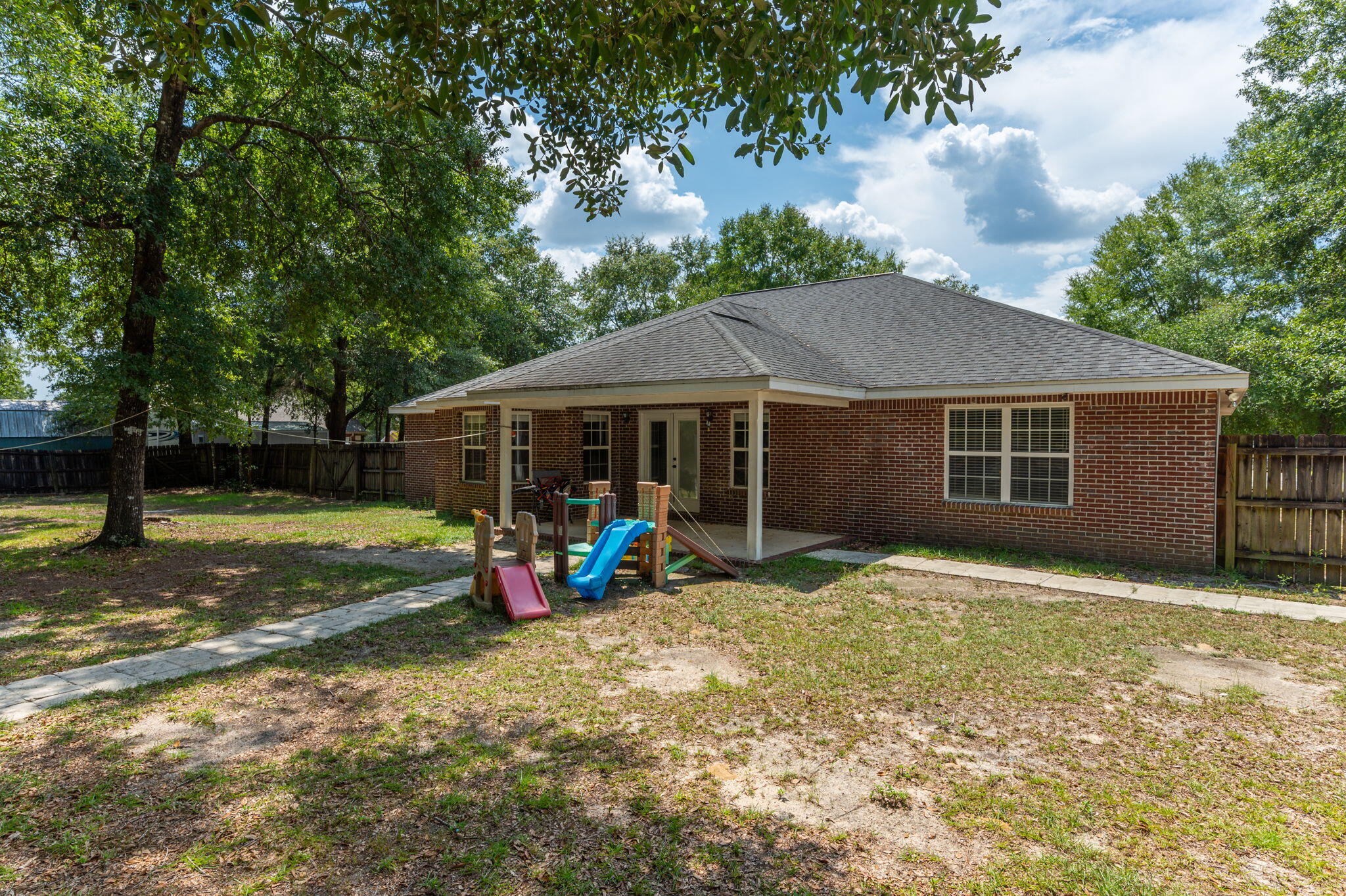 HIDDEN SPRINGS - Residential Lease