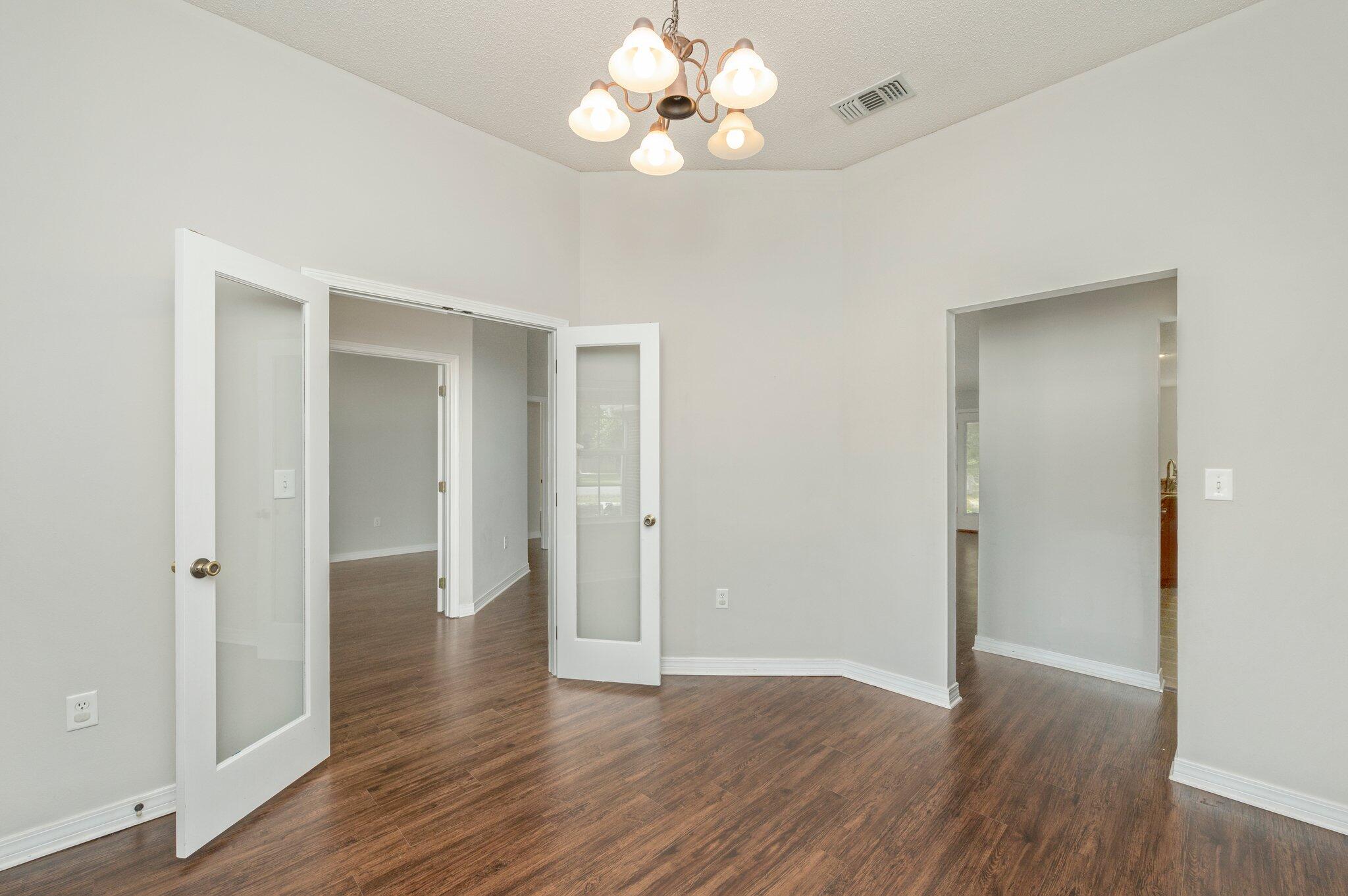 HIDDEN SPRINGS - Residential Lease