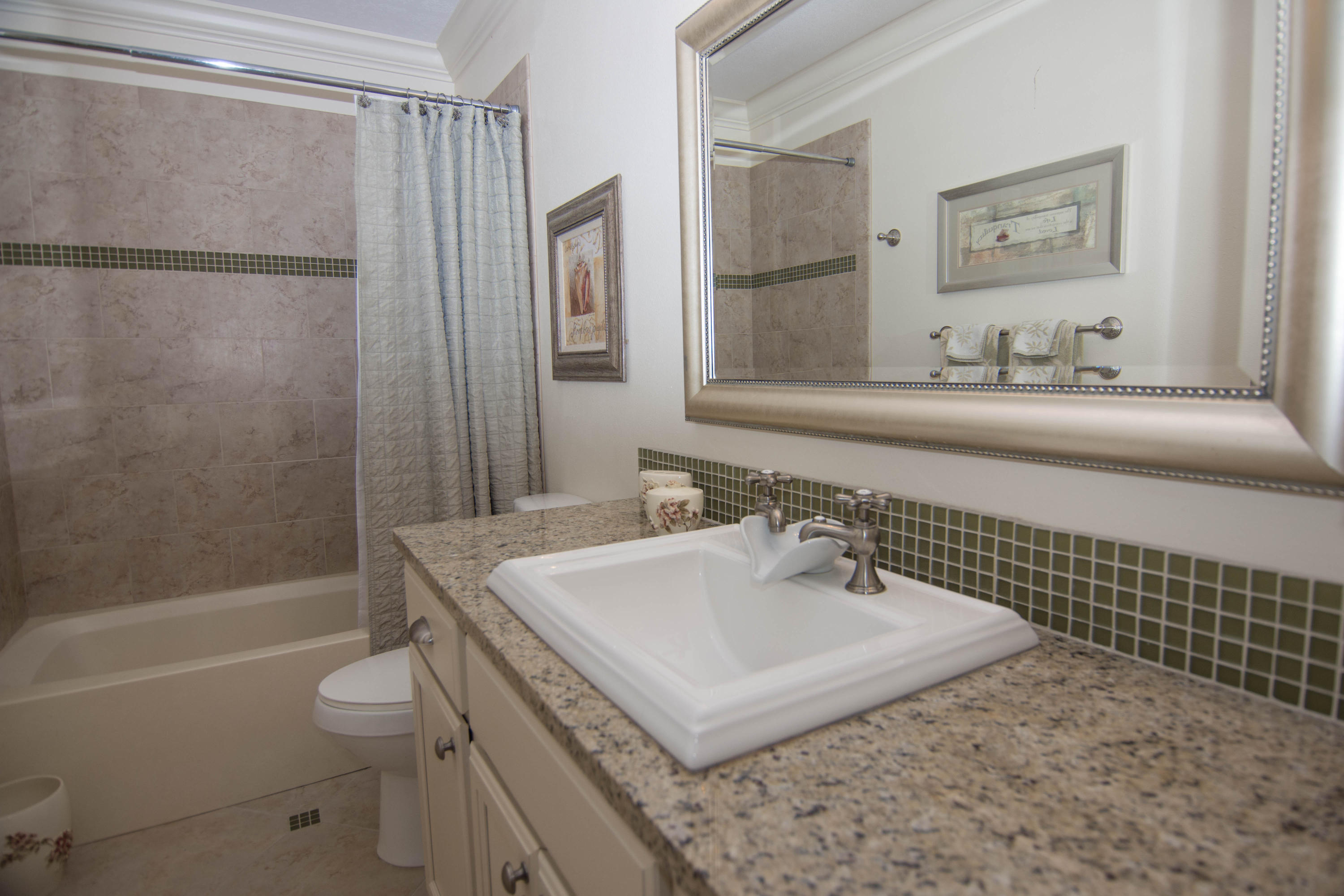 BAYOU VILLAGE CONDO PH 2 - Residential