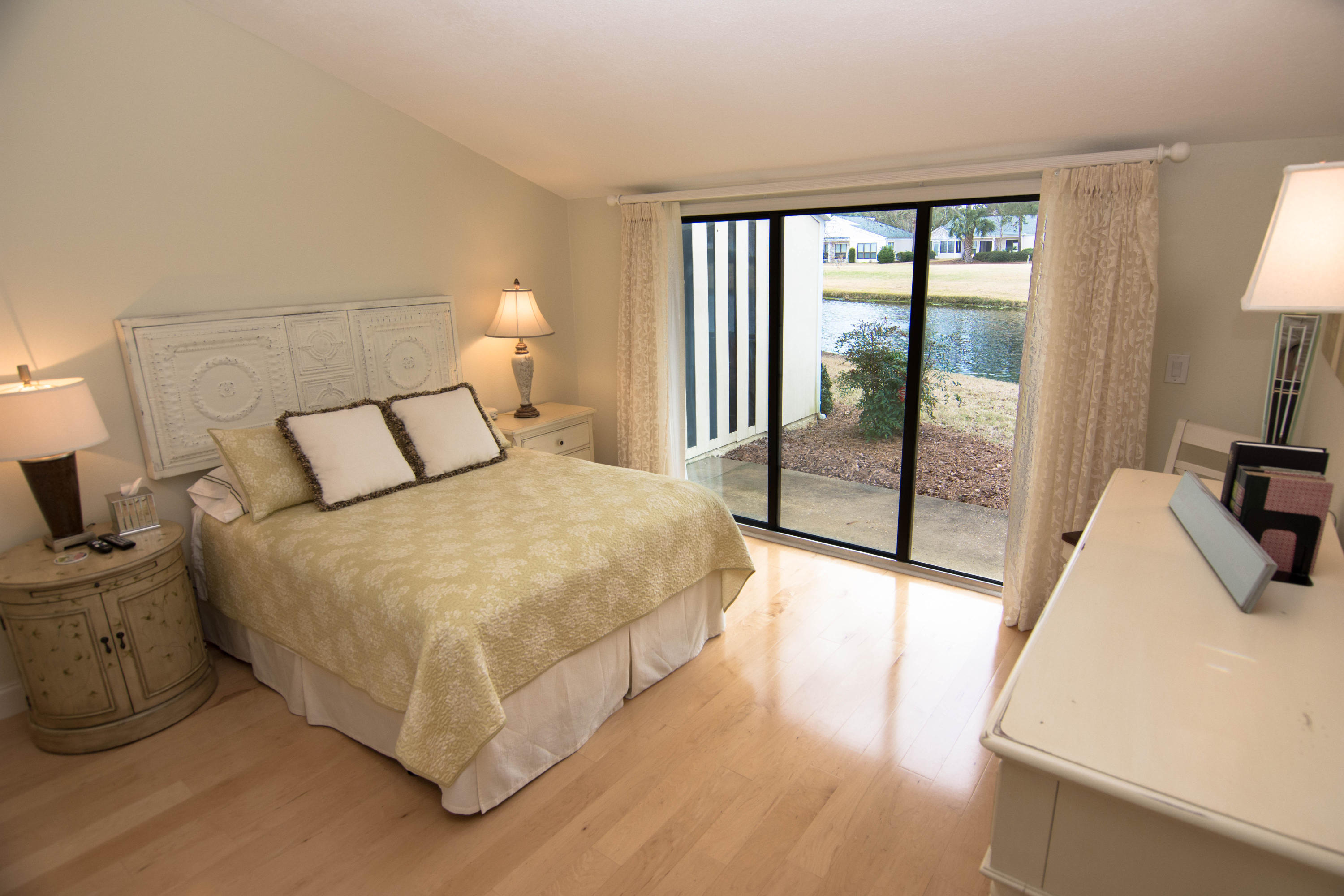 BAYOU VILLAGE CONDO PH 2 - Residential