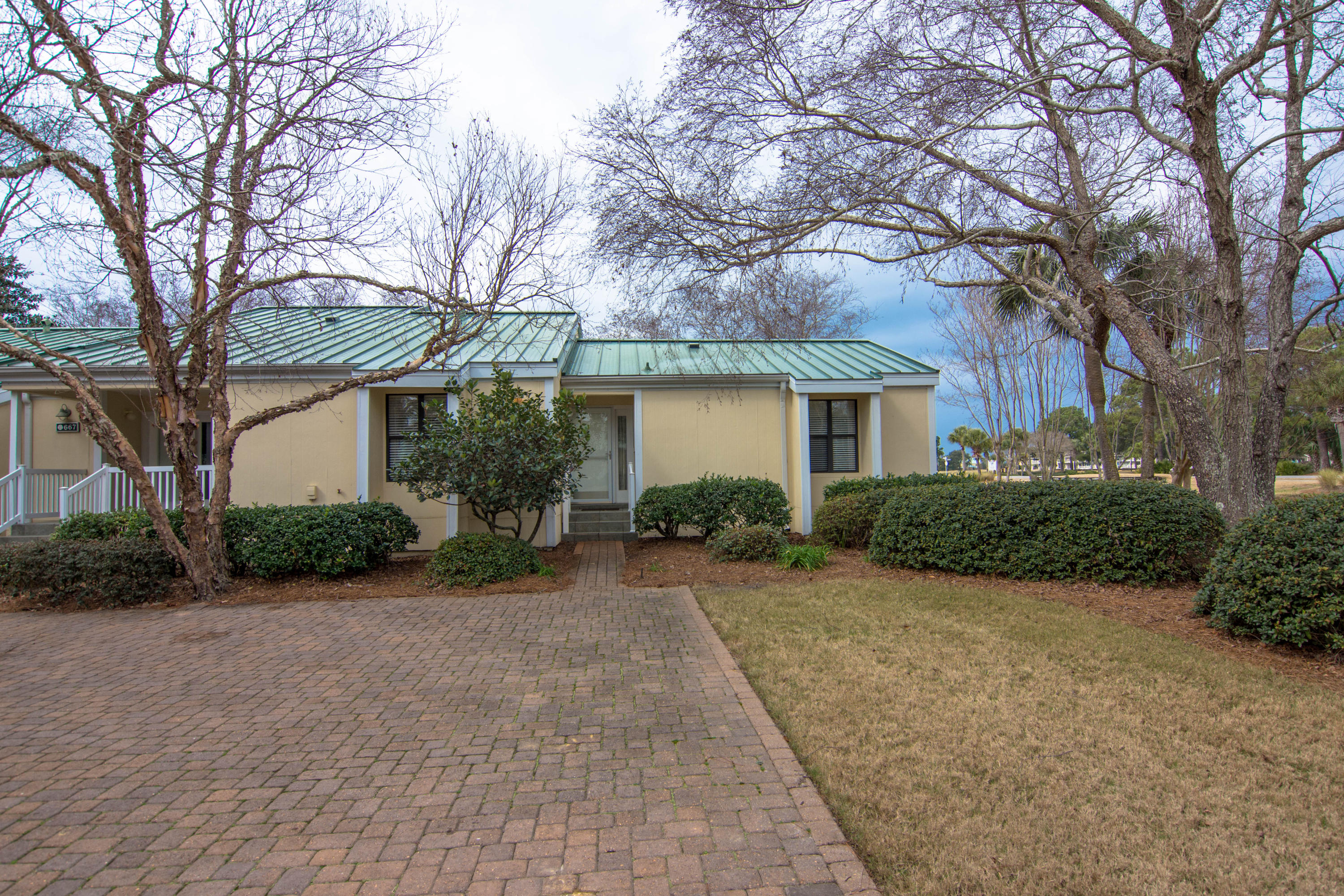BAYOU VILLAGE CONDO PH 2 - Residential
