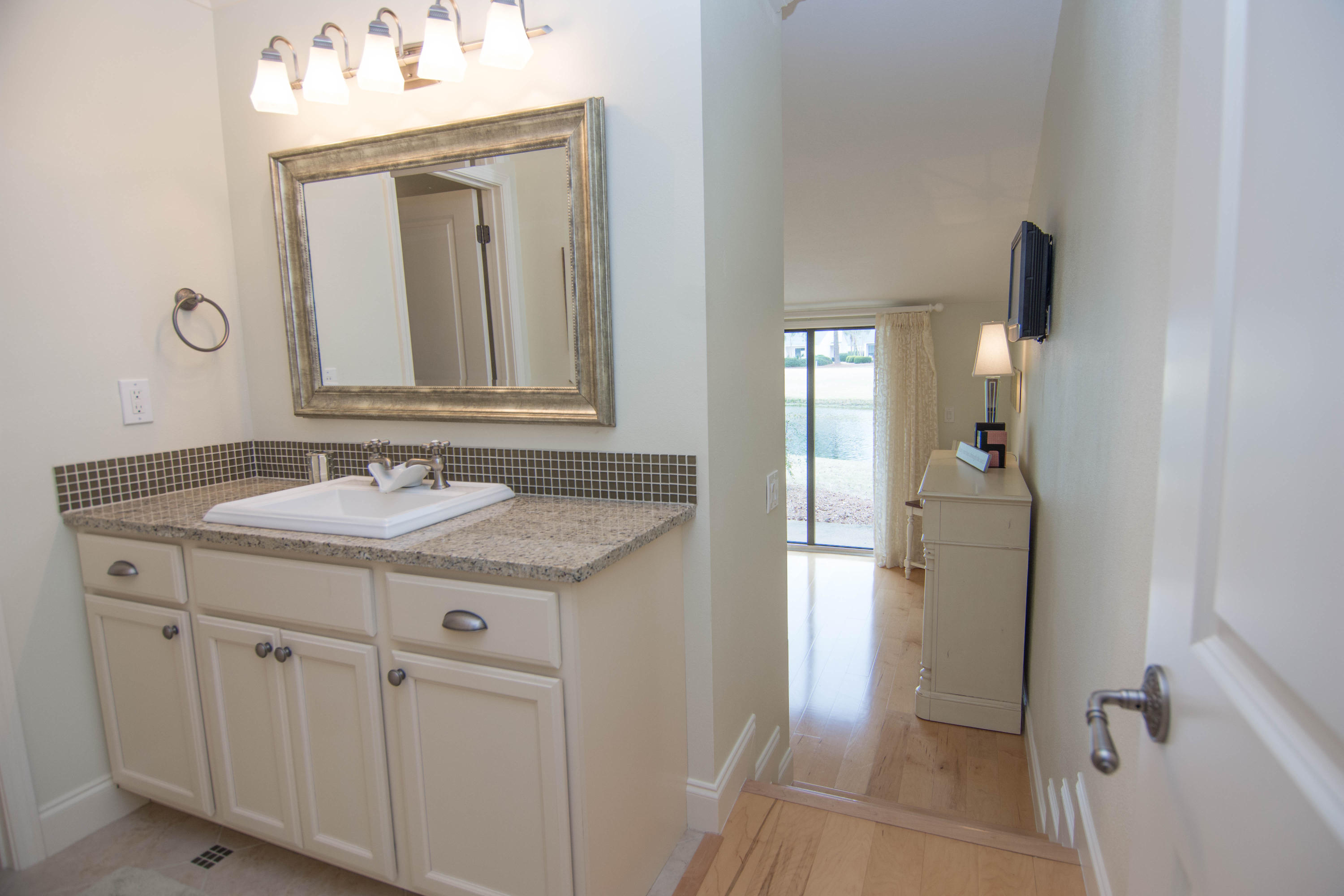BAYOU VILLAGE CONDO PH 2 - Residential