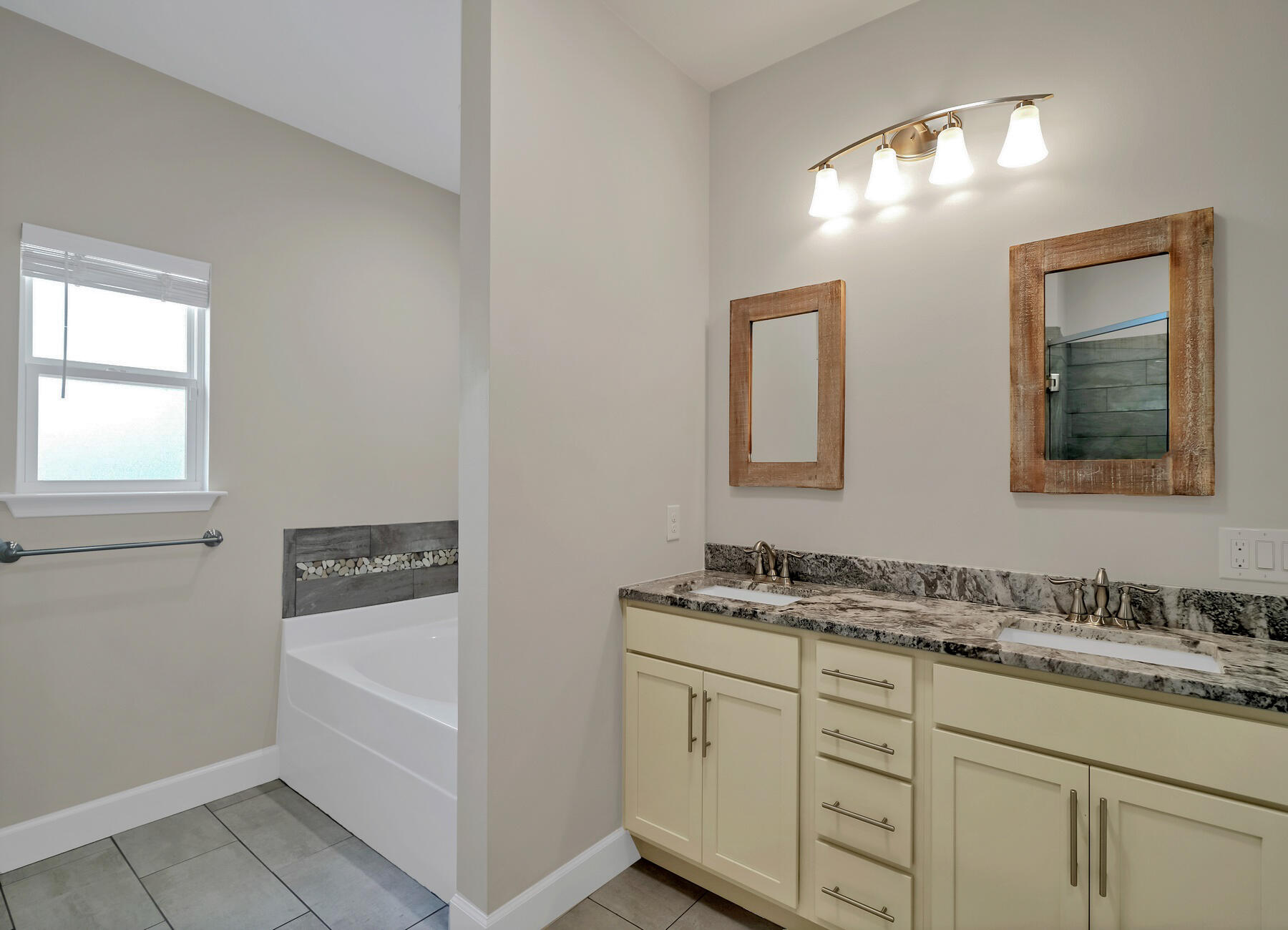 NO RECORDED SUBDIVISION - Residential Lease